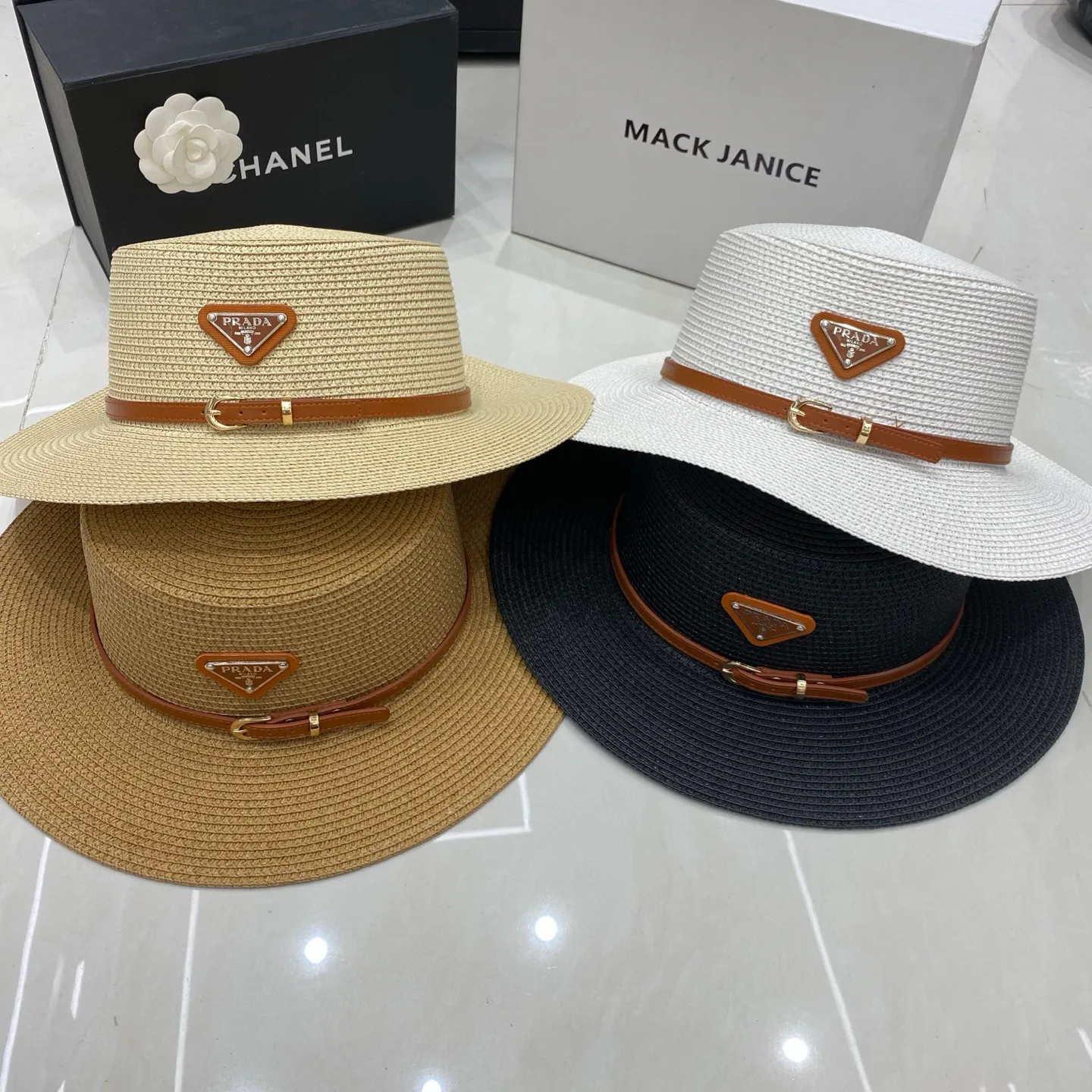 Головные Уборы Prada 17498300