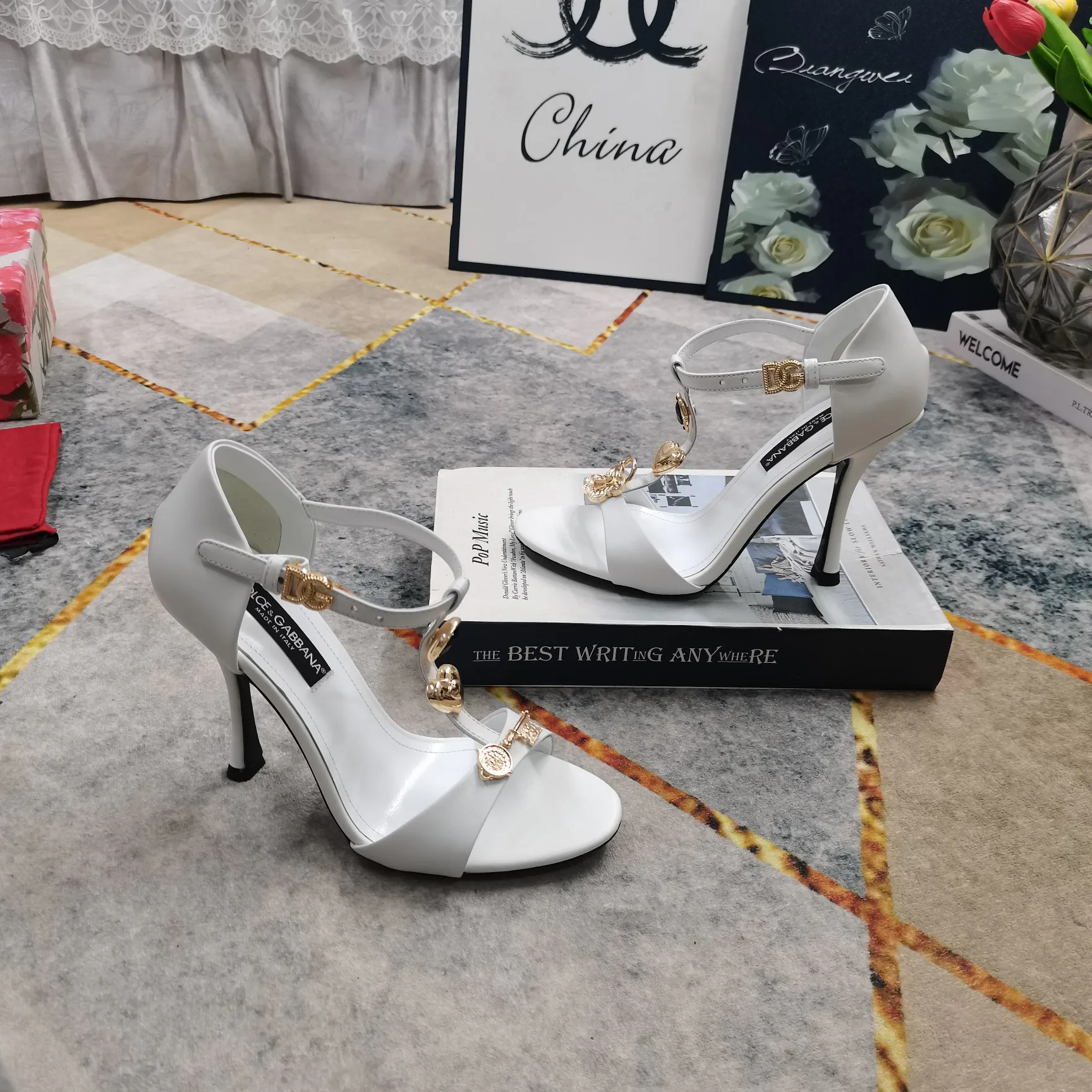 Босоножки Женские Dolce & Gabbana 11247972