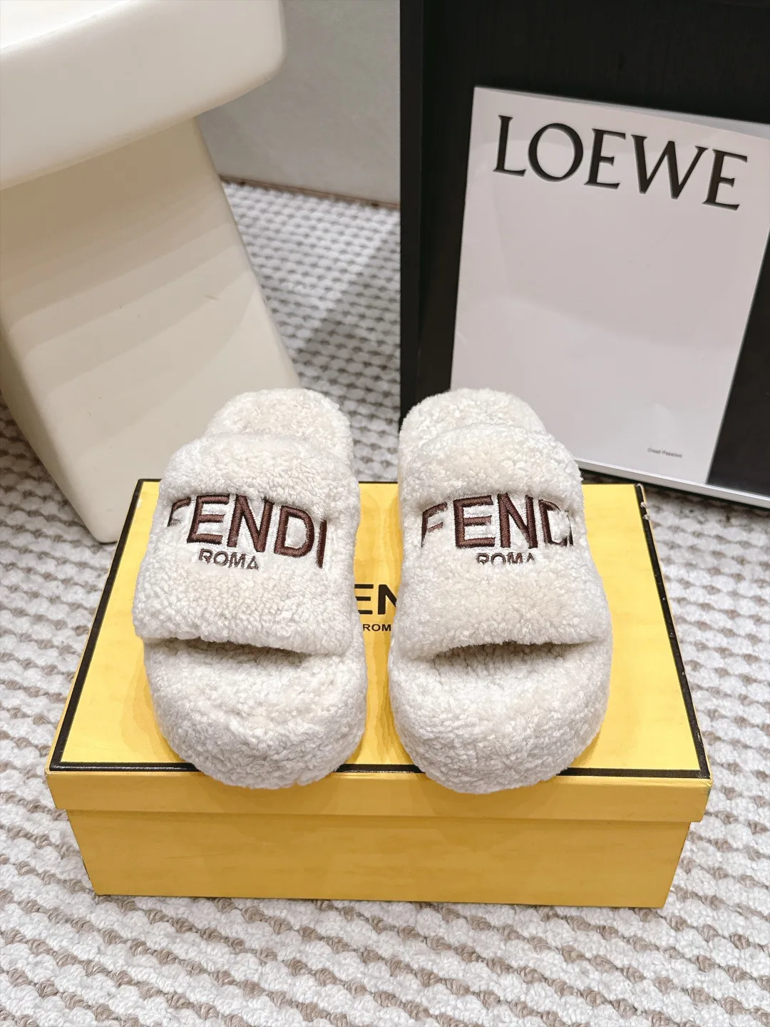 Тапочки Женские Fendi 18915335