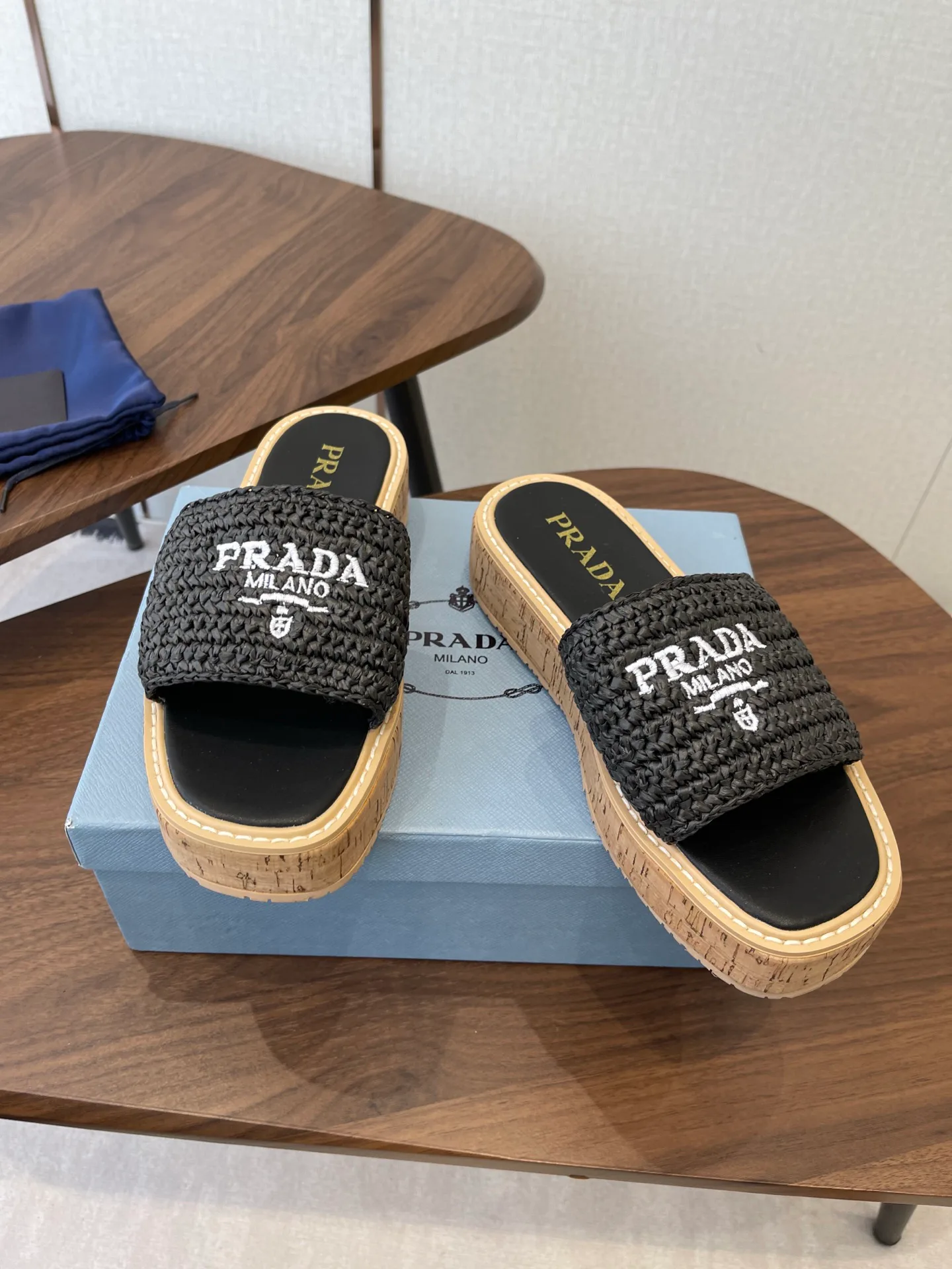 Шлепанцы Женские Prada 11468457