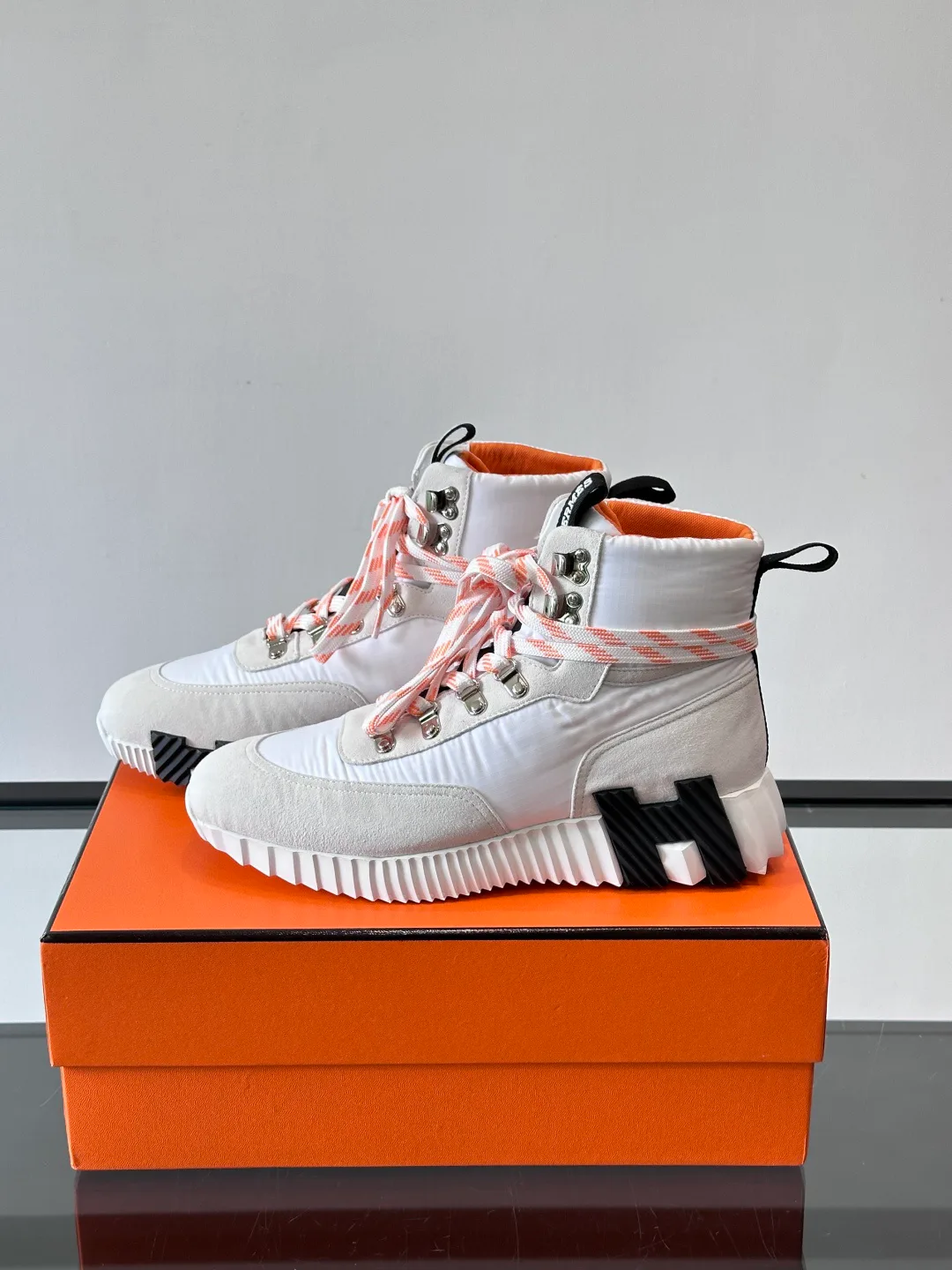 Кроссовки Женские Hermes 211850