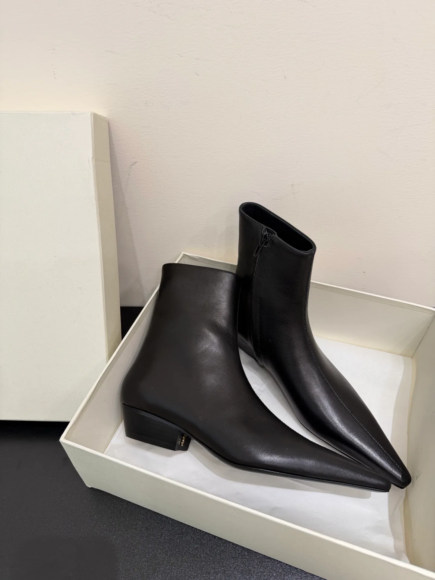 Ботильоны Женские Saint Laurent 18701857