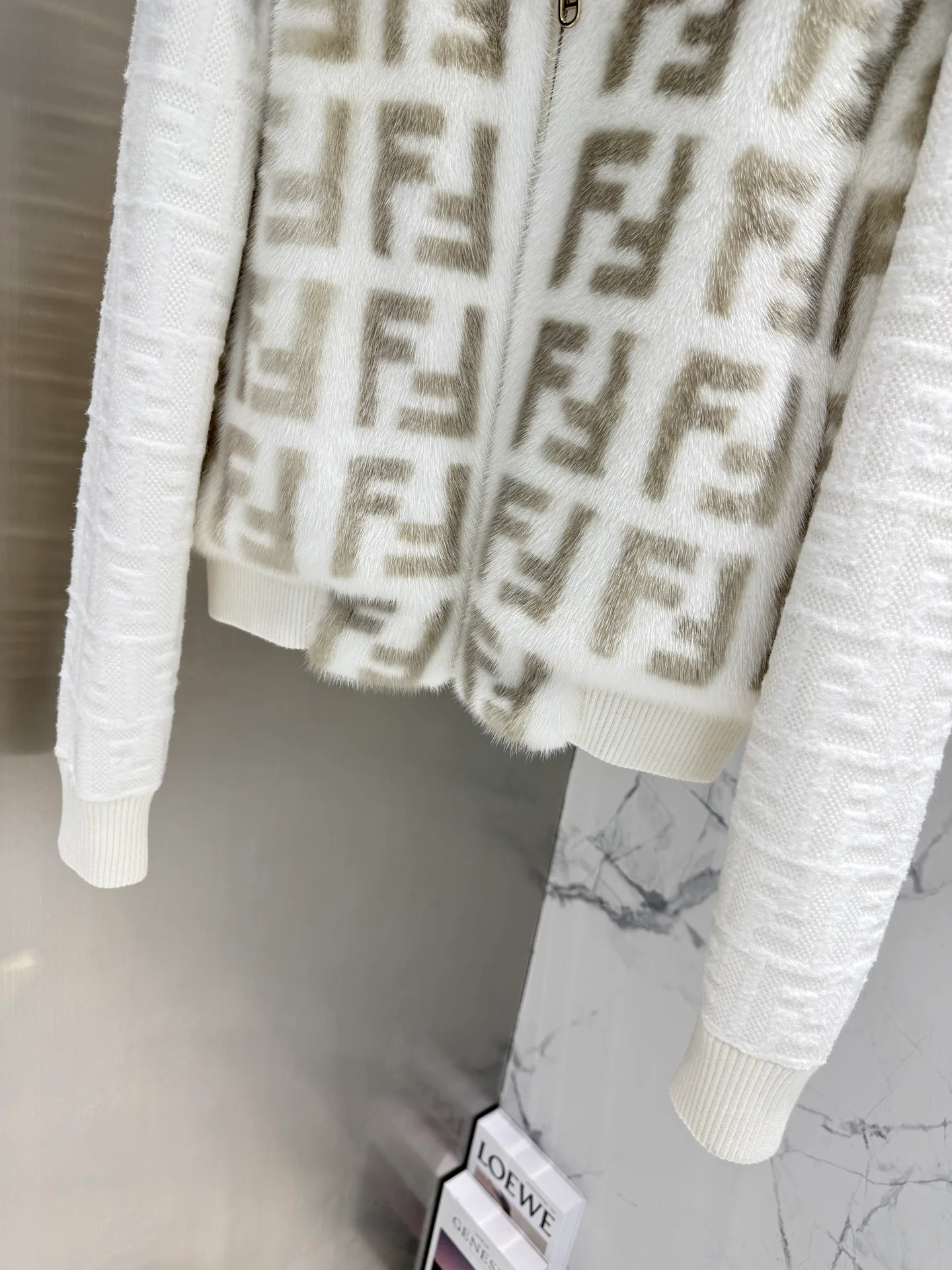 Куртки И Пуховики Женские Fendi 785684