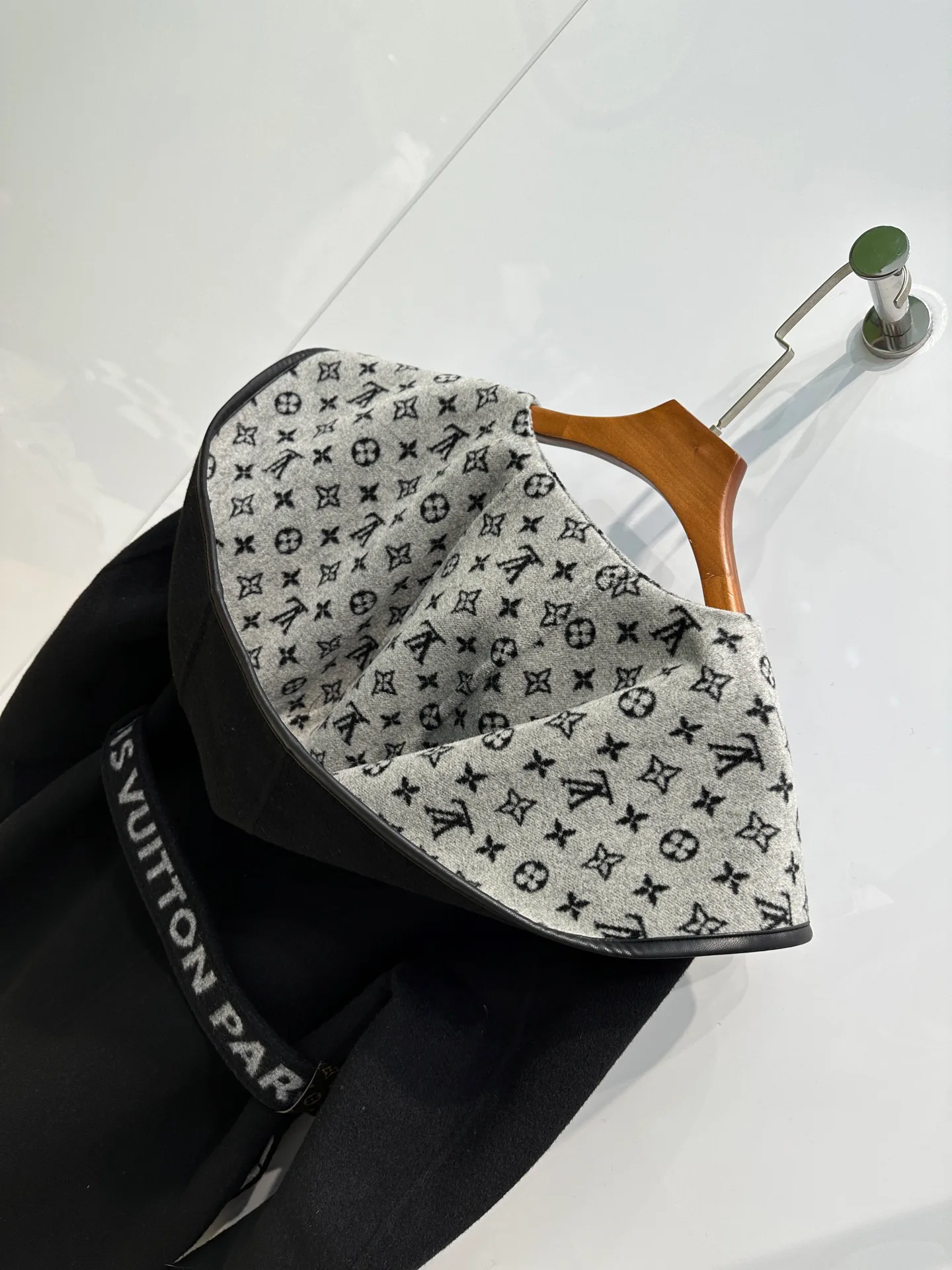 Пальто Женские Louis Vuitton 19800393