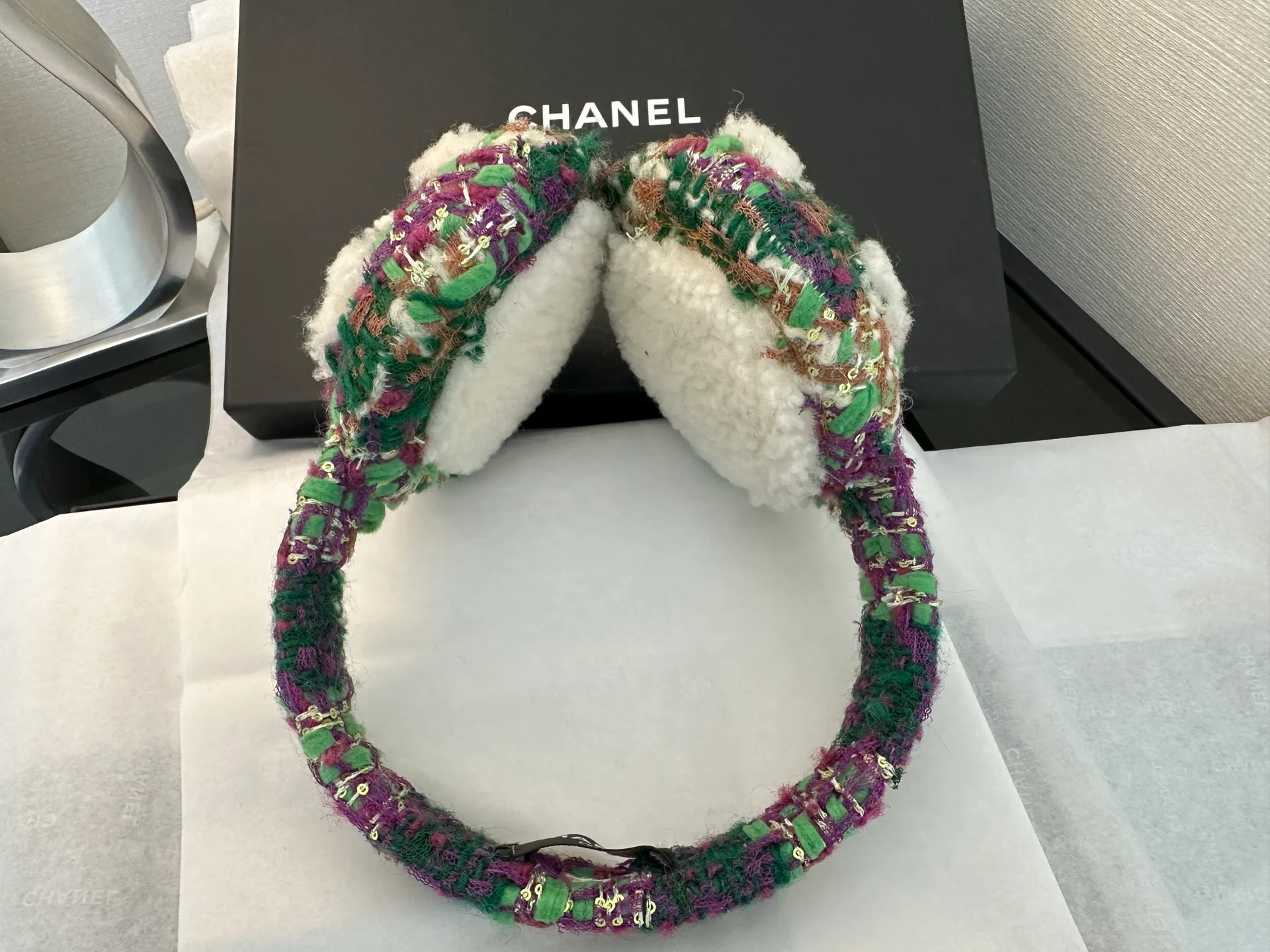 Головные Уборы Chanel 18347864