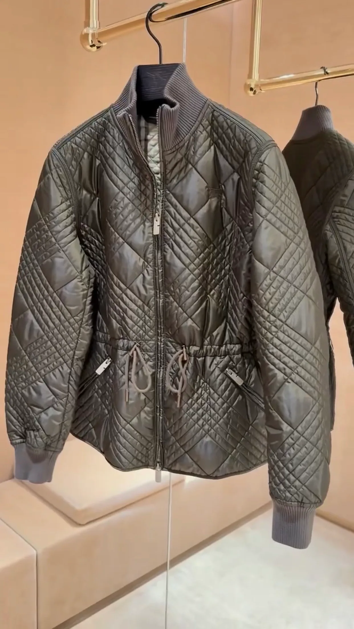 Куртки И Пуховики Женские Burberry 18145476