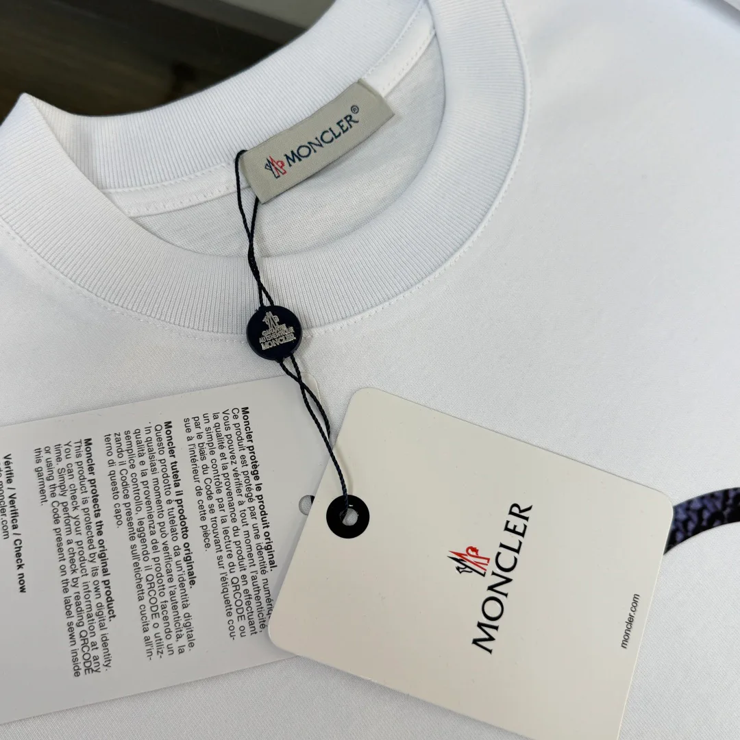 Футболки Женские Moncler 10201144