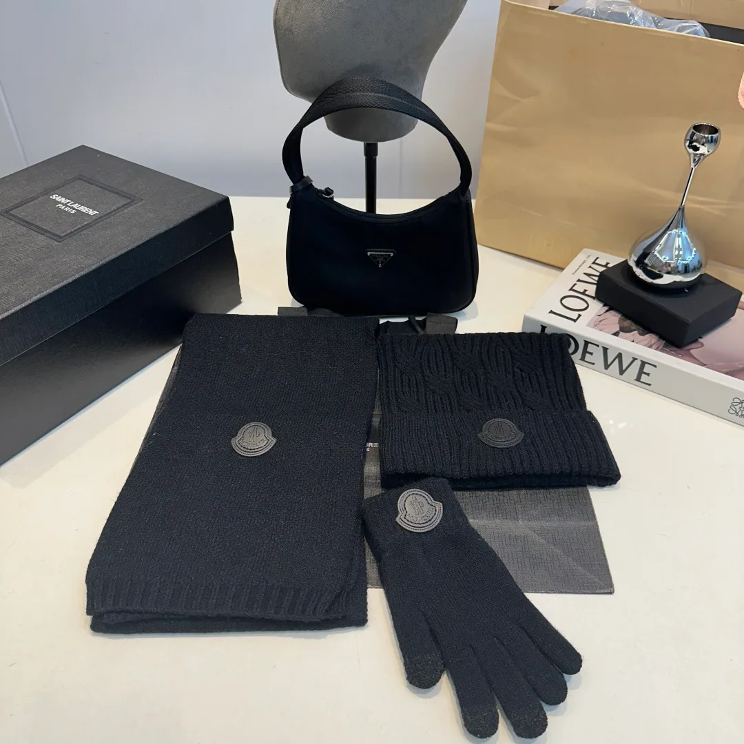 Головные Уборы Moncler 420567