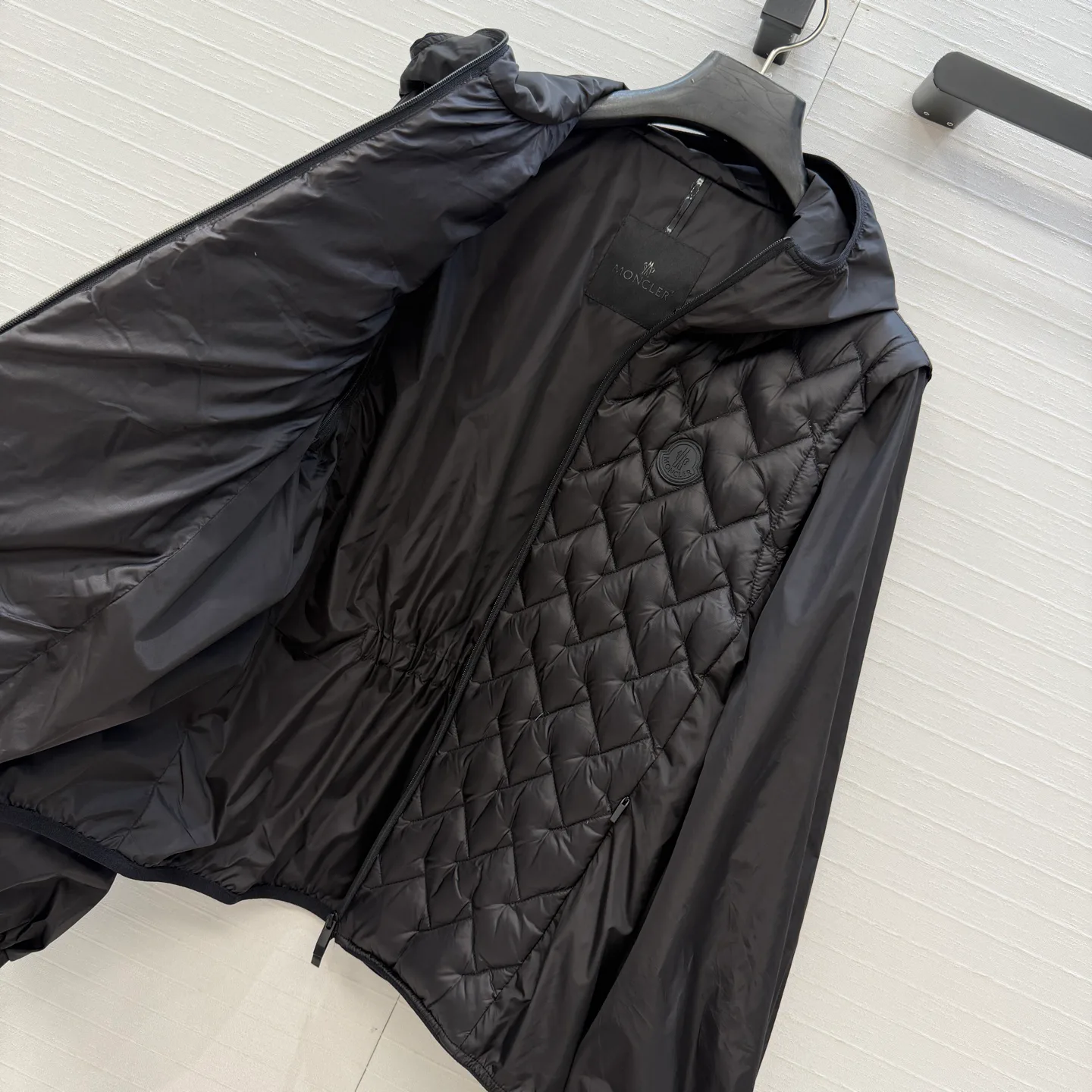 Куртки И Пуховики Женские Moncler 18023544