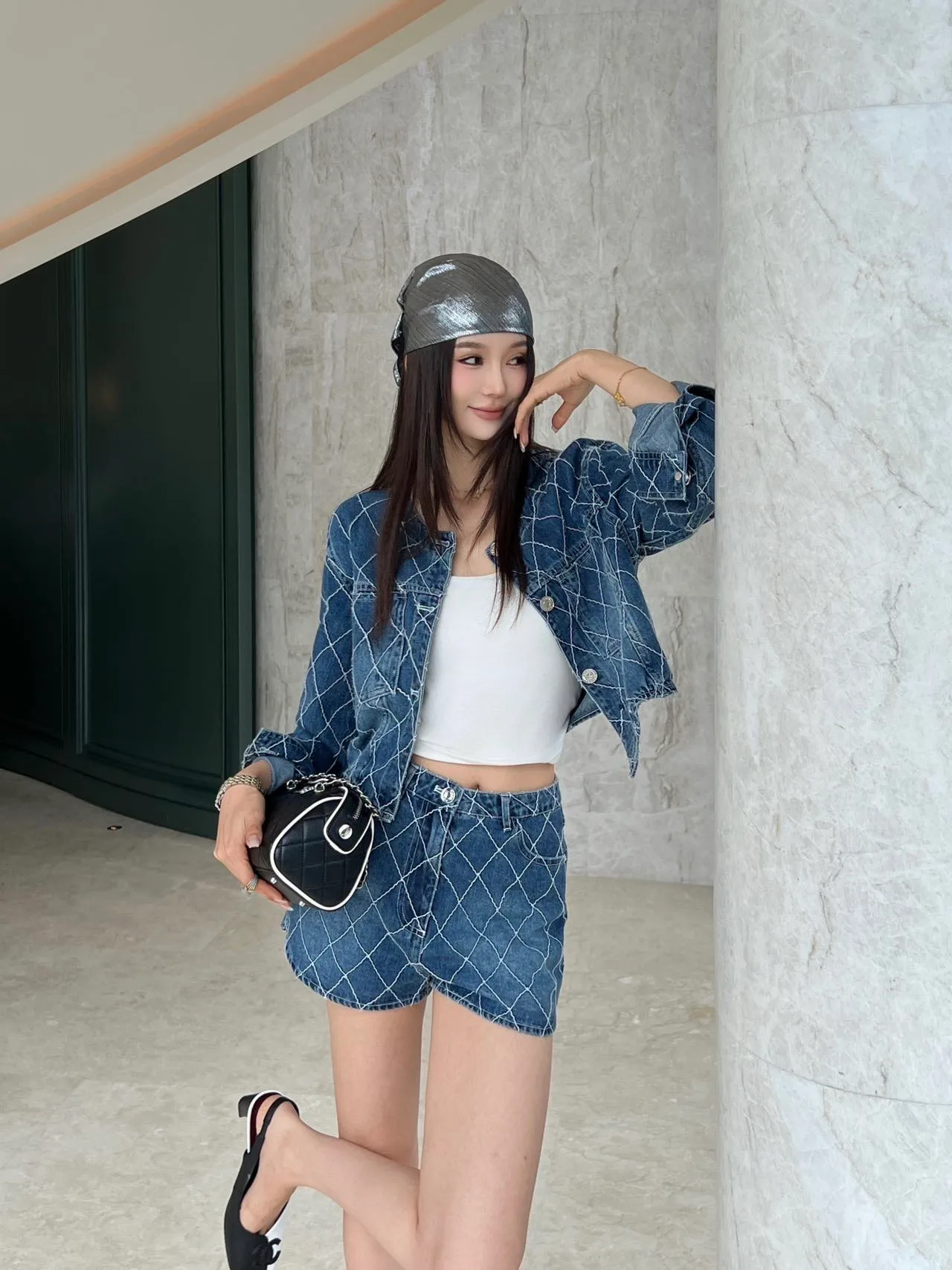 Куртки И Пуховики Женские Chanel 17714464