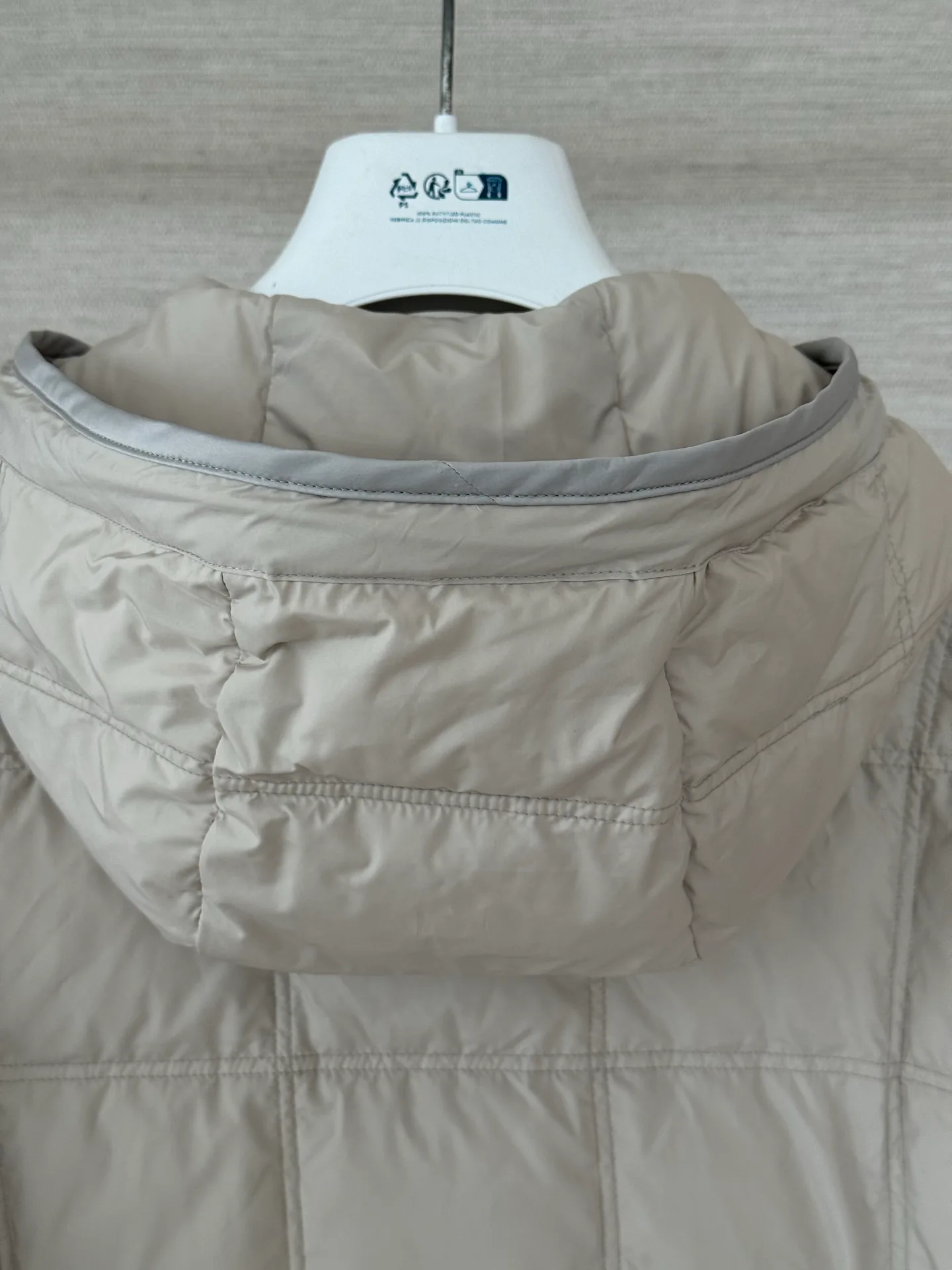 Куртки И Пуховики Женские Moncler 18491946