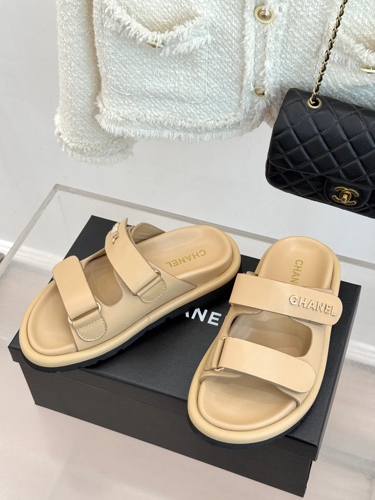 Шлепанцы Женские Chanel 11646700
