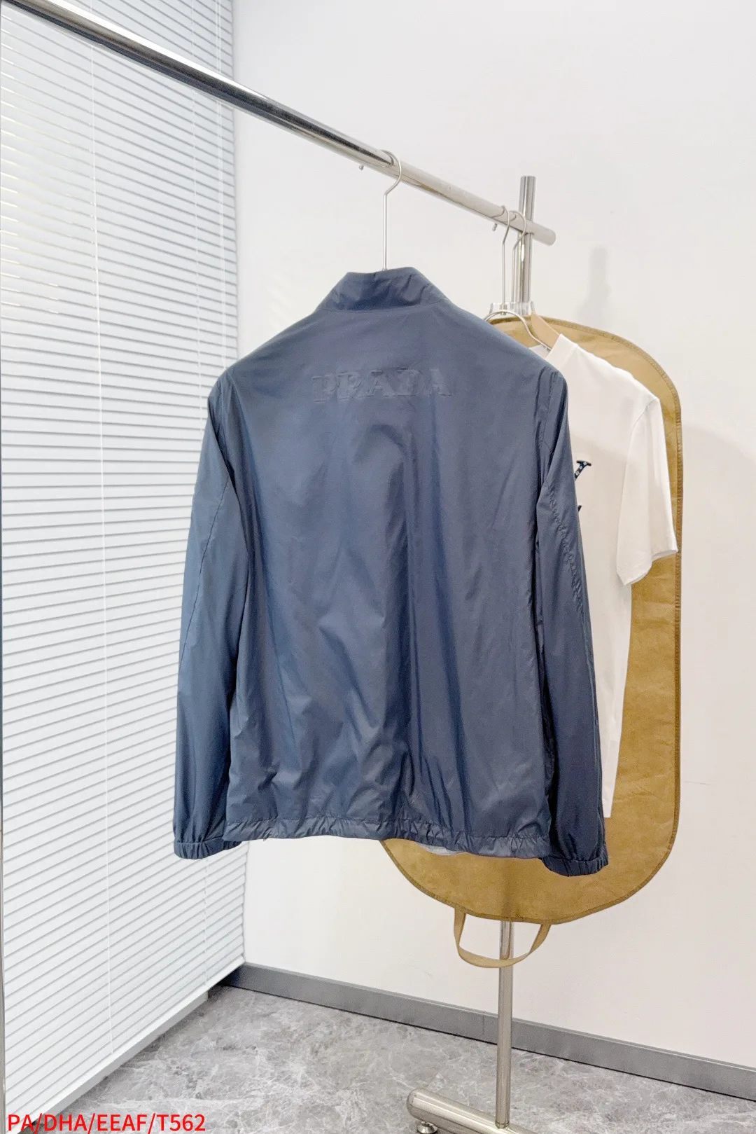 Куртки И Пуховики Мужские Prada 11684082