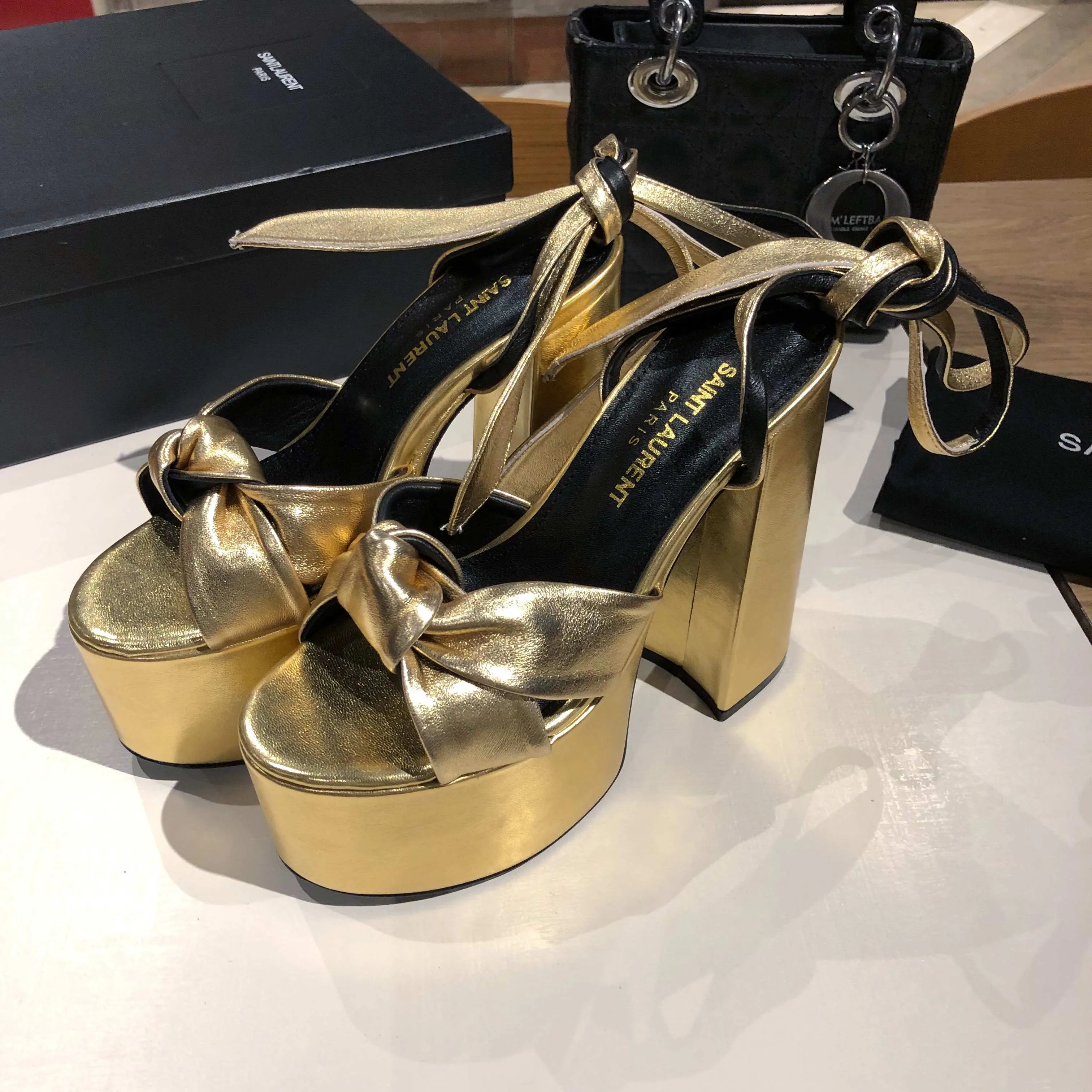 Босоножки Женские Saint Laurent 11220447