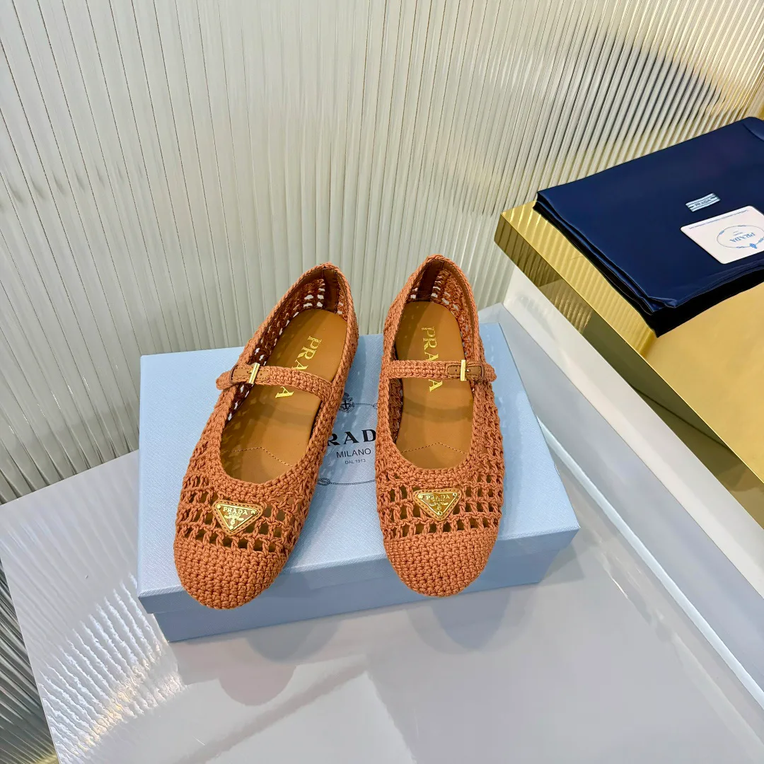 Балетки Женские Prada 11386408