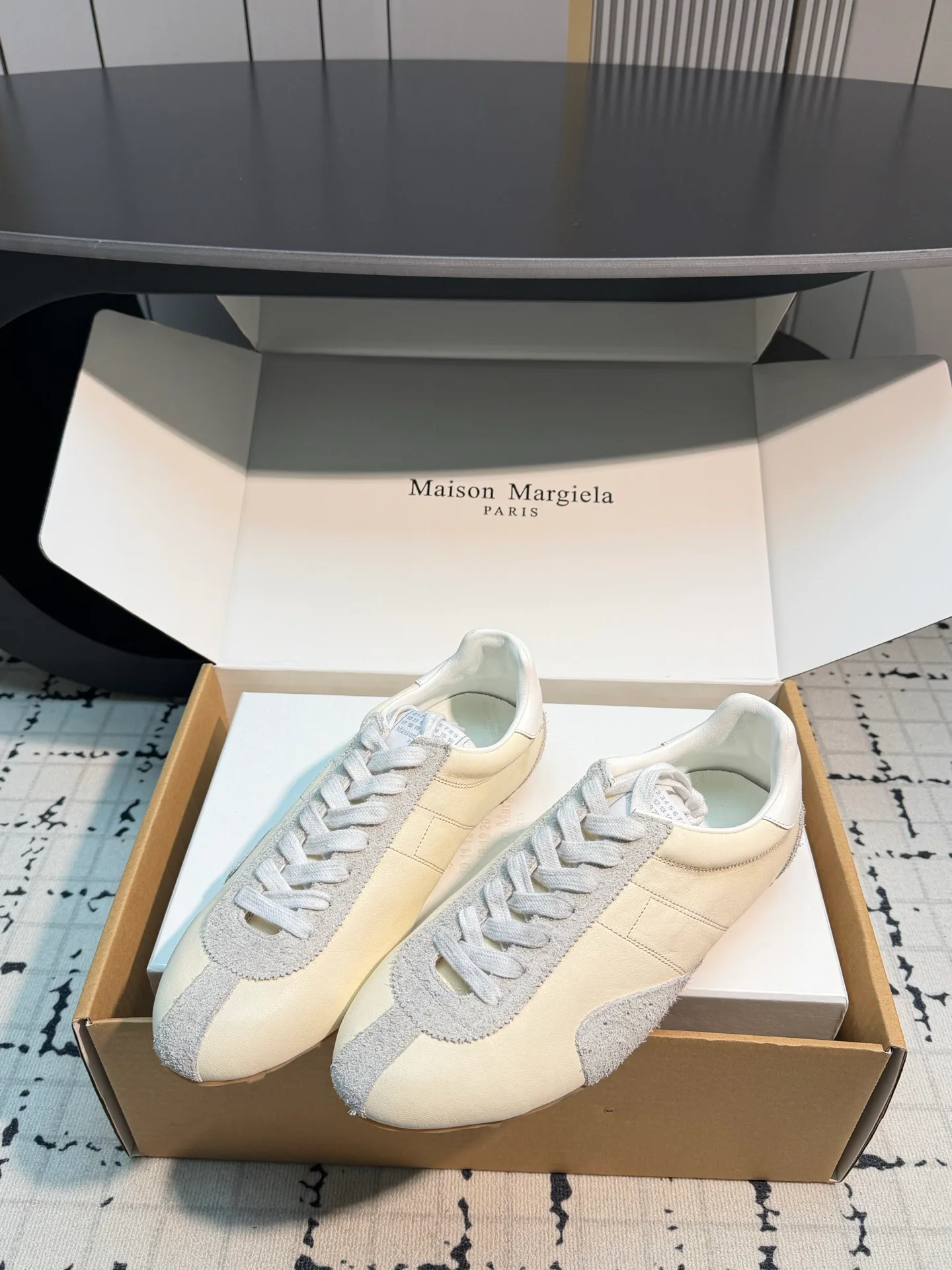 Кроссовки Женские Maison Margiela 18547324
