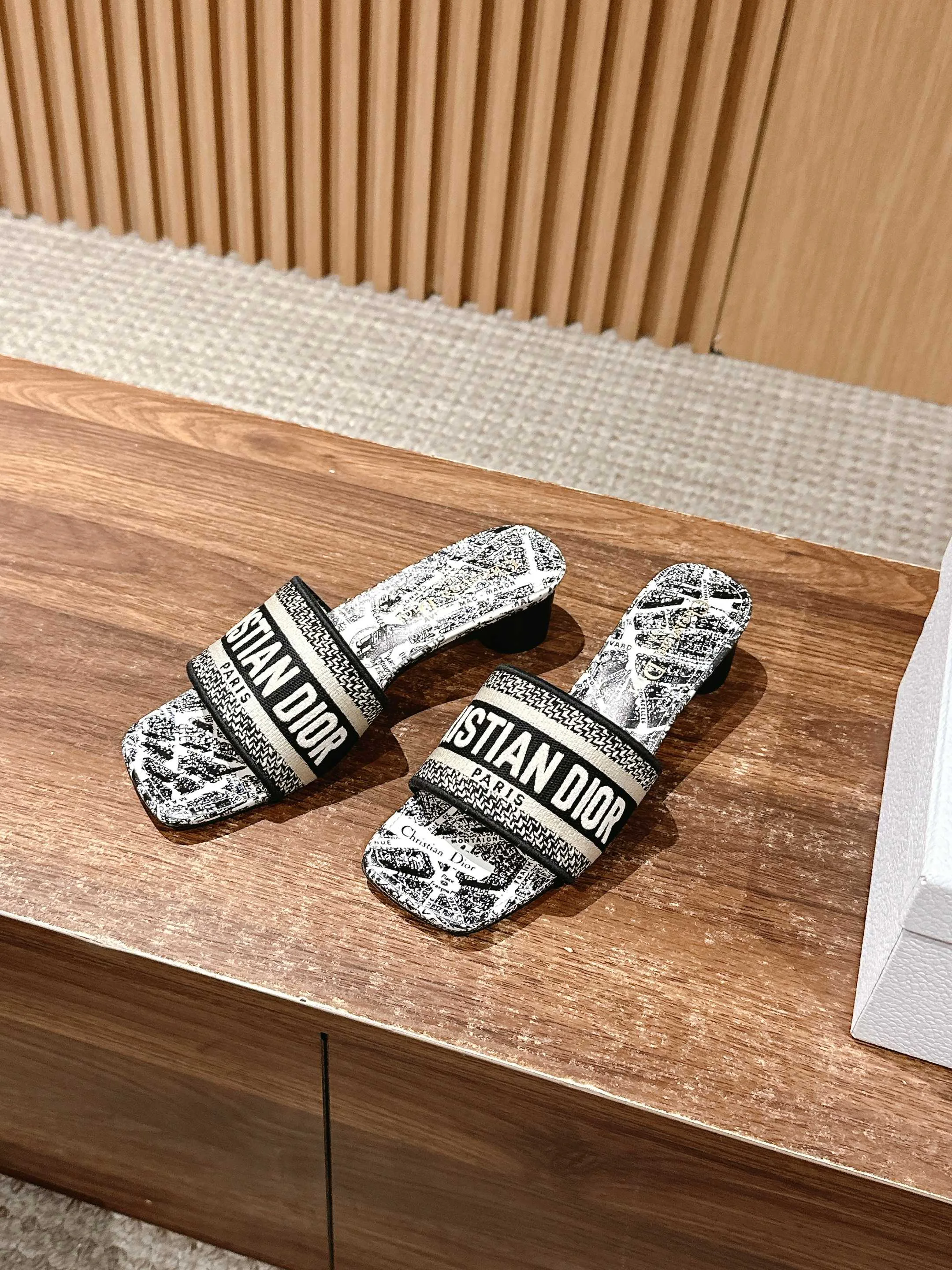 Босоножки Женские Christian Dior 11600022