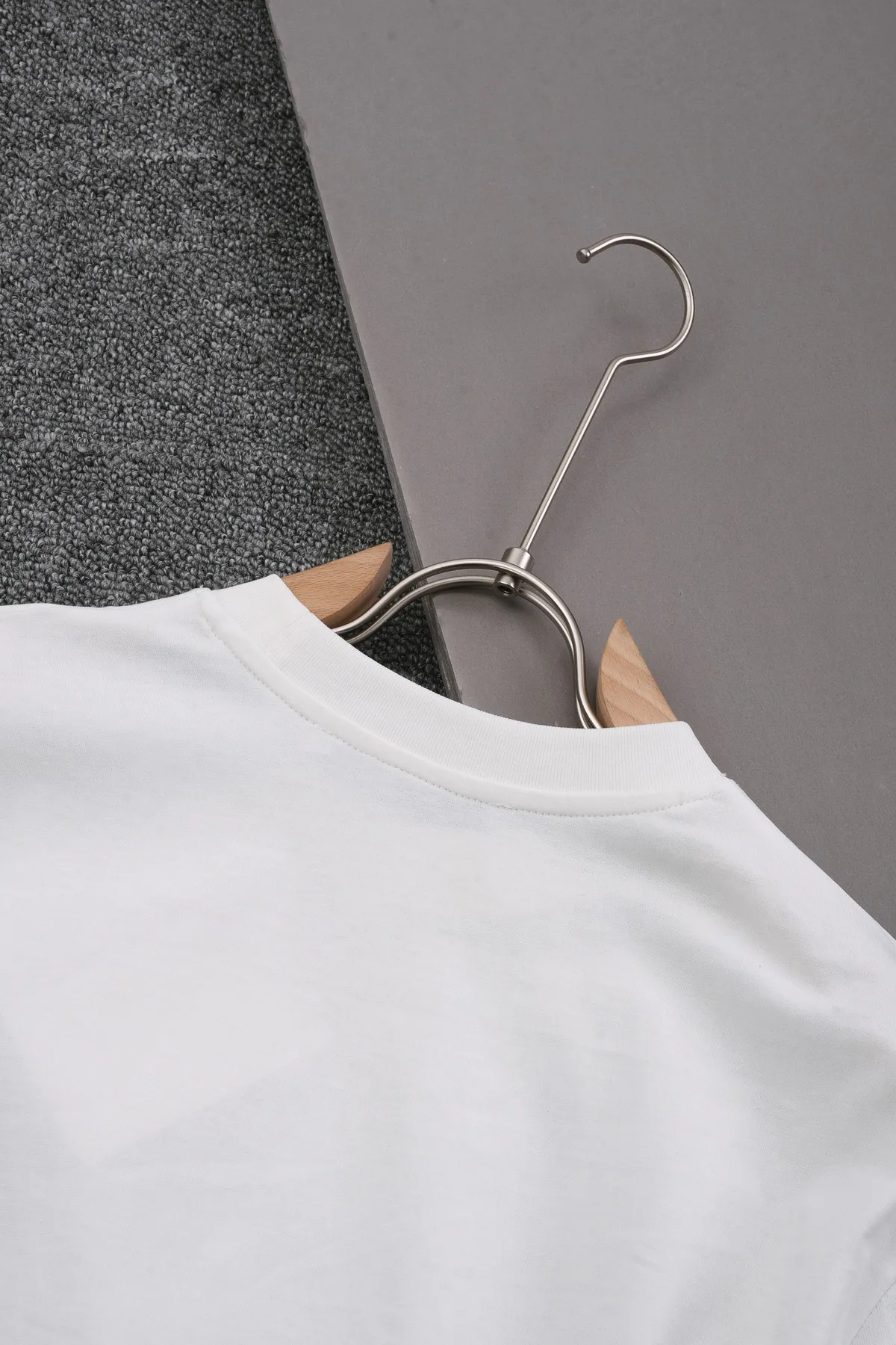 Футболки Женские Givenchy 2409