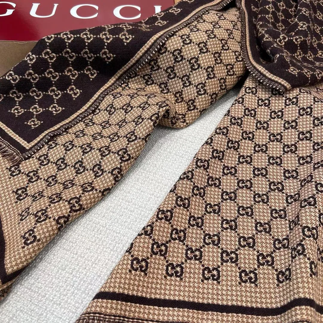 Шарфы Gucci 747391