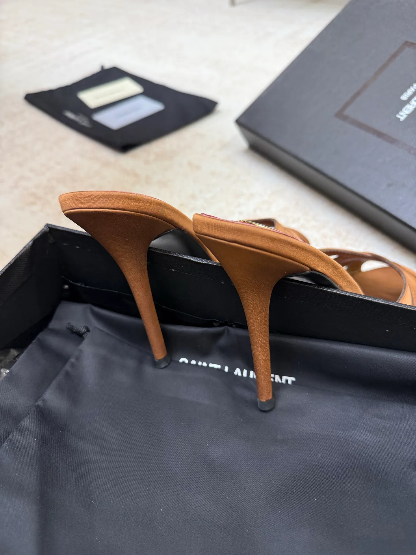 Босоножки Женские Saint Laurent 3062303