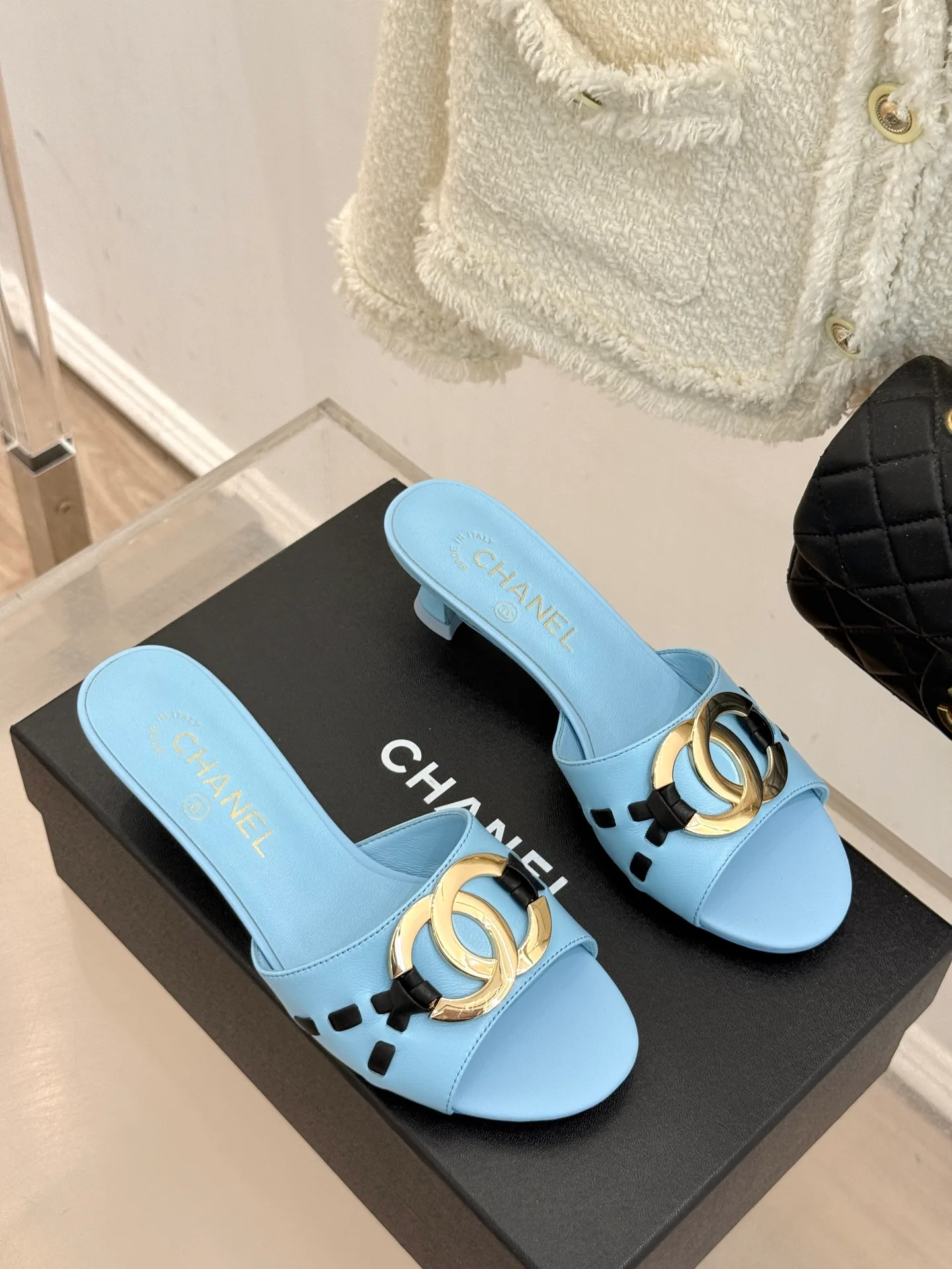 Босоножки Женские Chanel 16932253