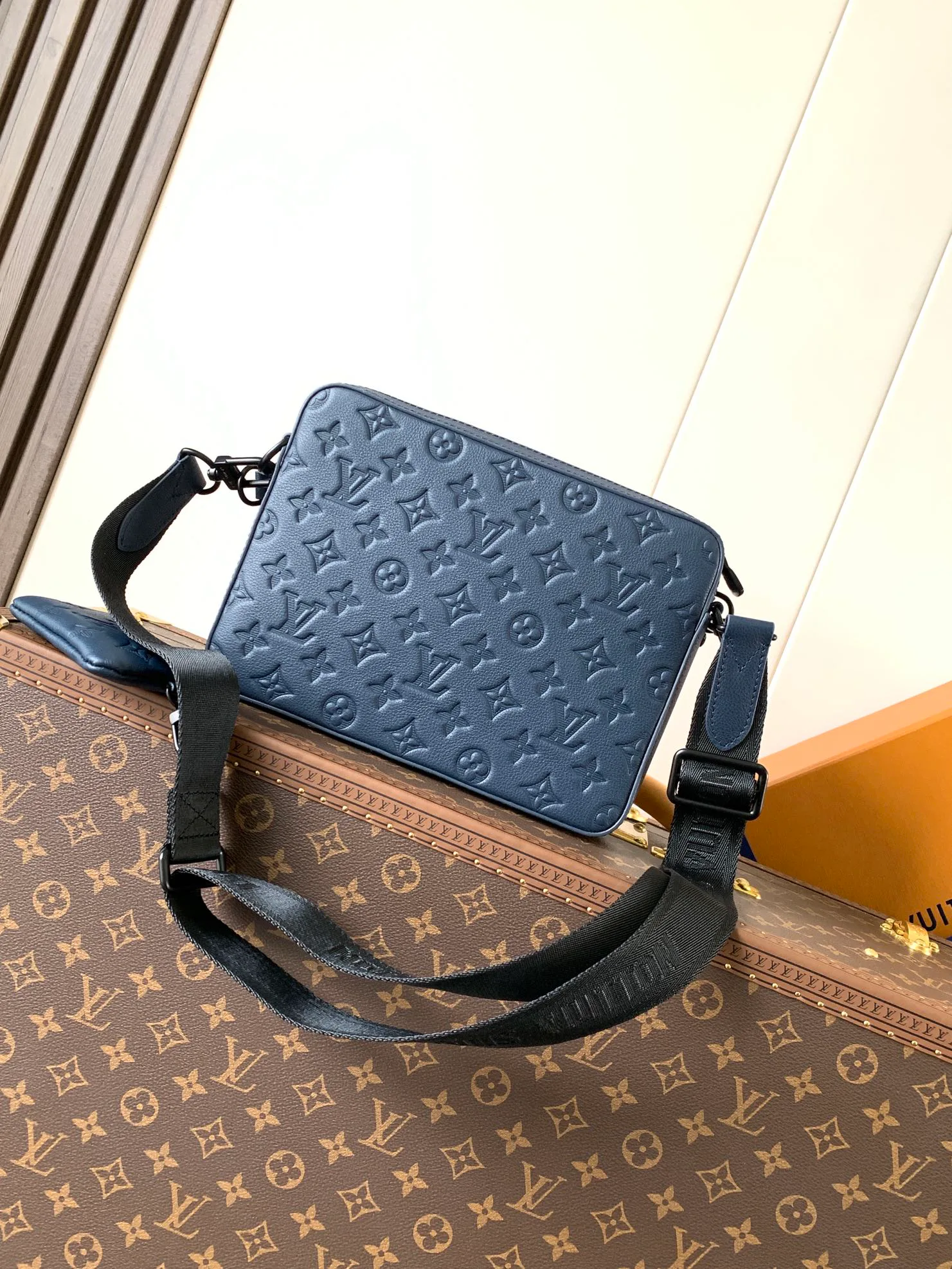 Сумки На Ремне Женские Louis Vuitton 369603