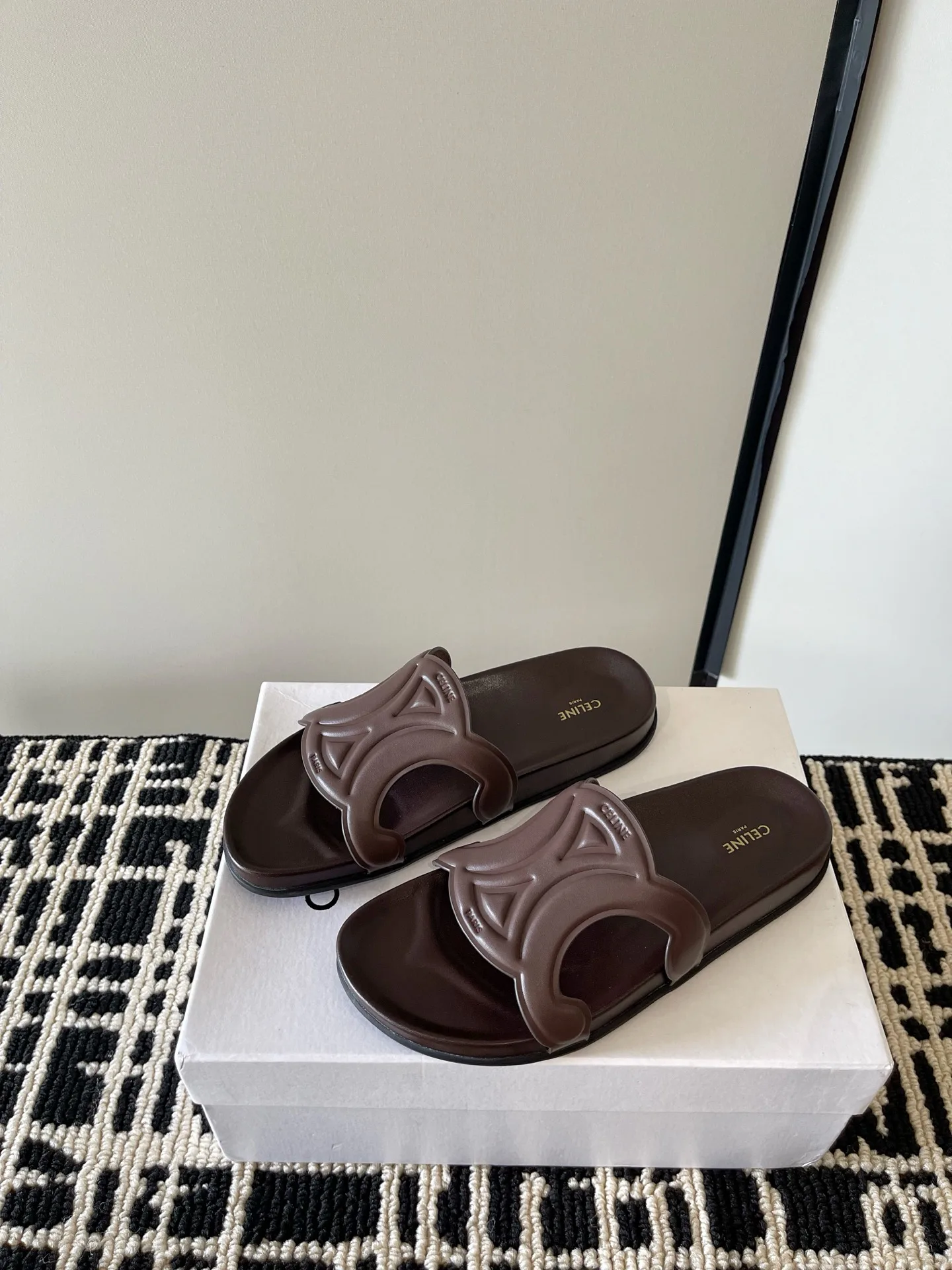 Шлепанцы Женские Celine 17580716