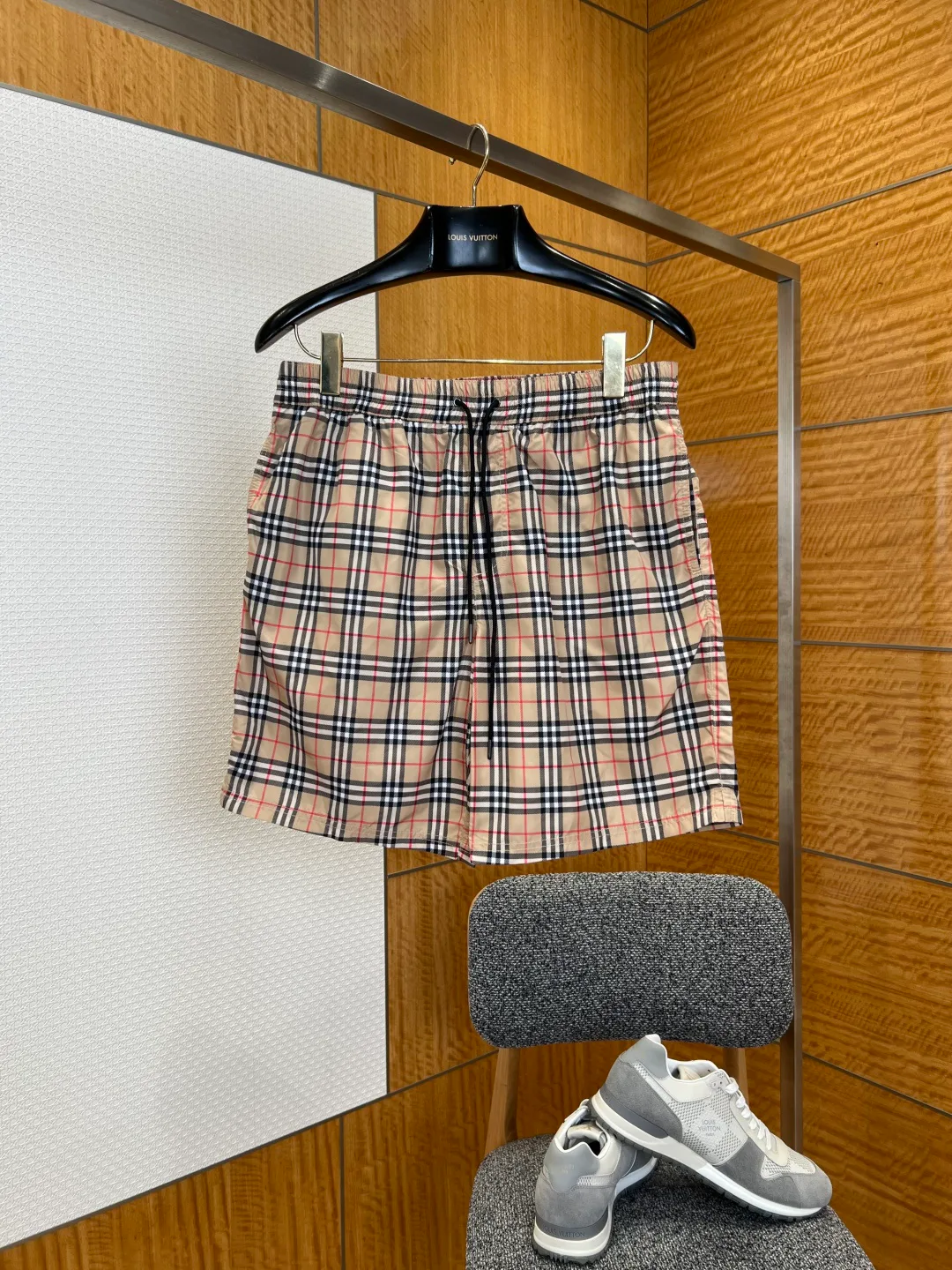 Шорты Мужские Burberry 17303436