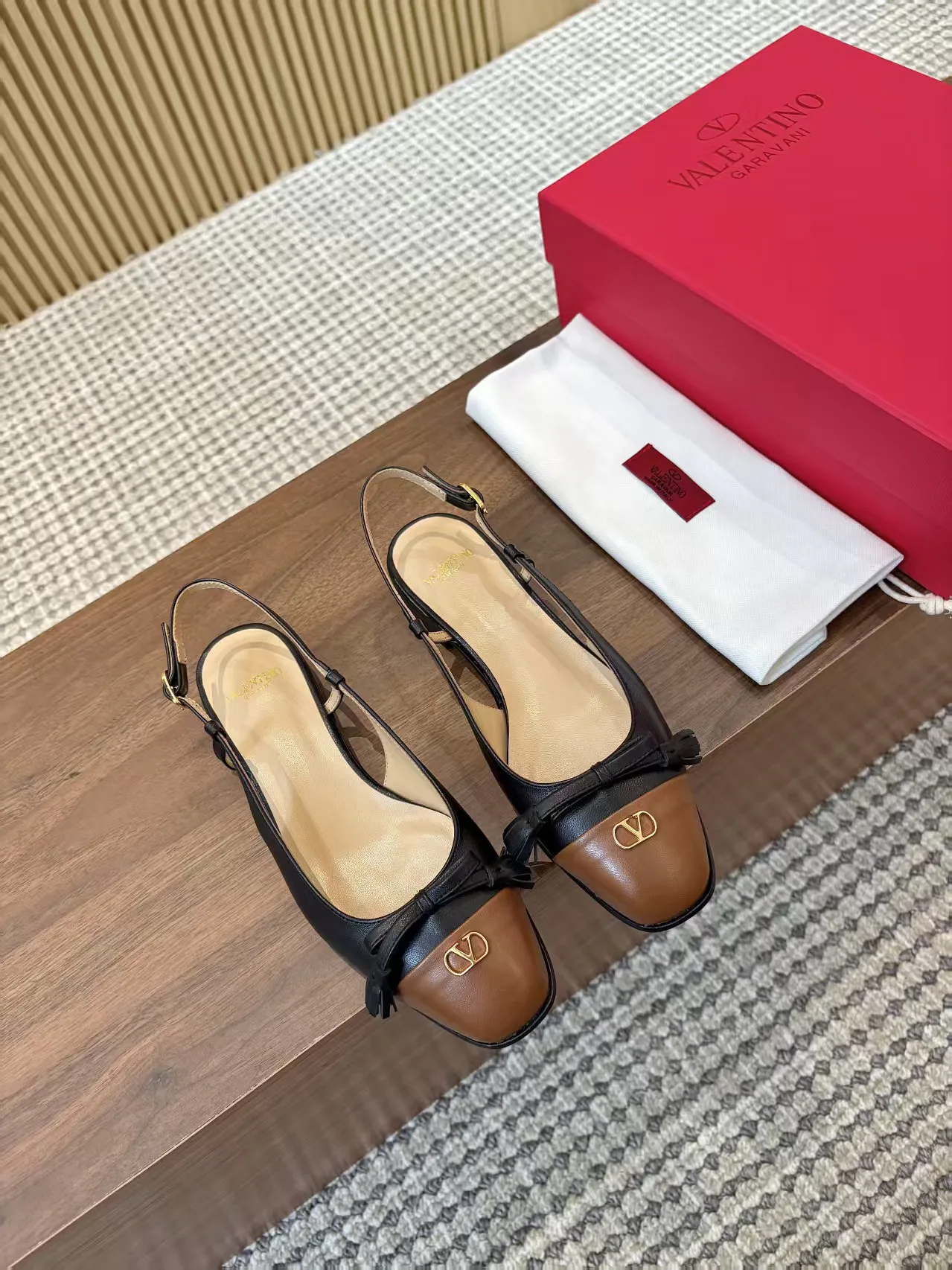Босоножки Женские Valentino 11490626