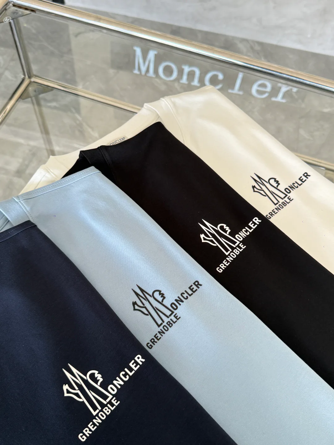 Футболки Мужские Moncler 1880175