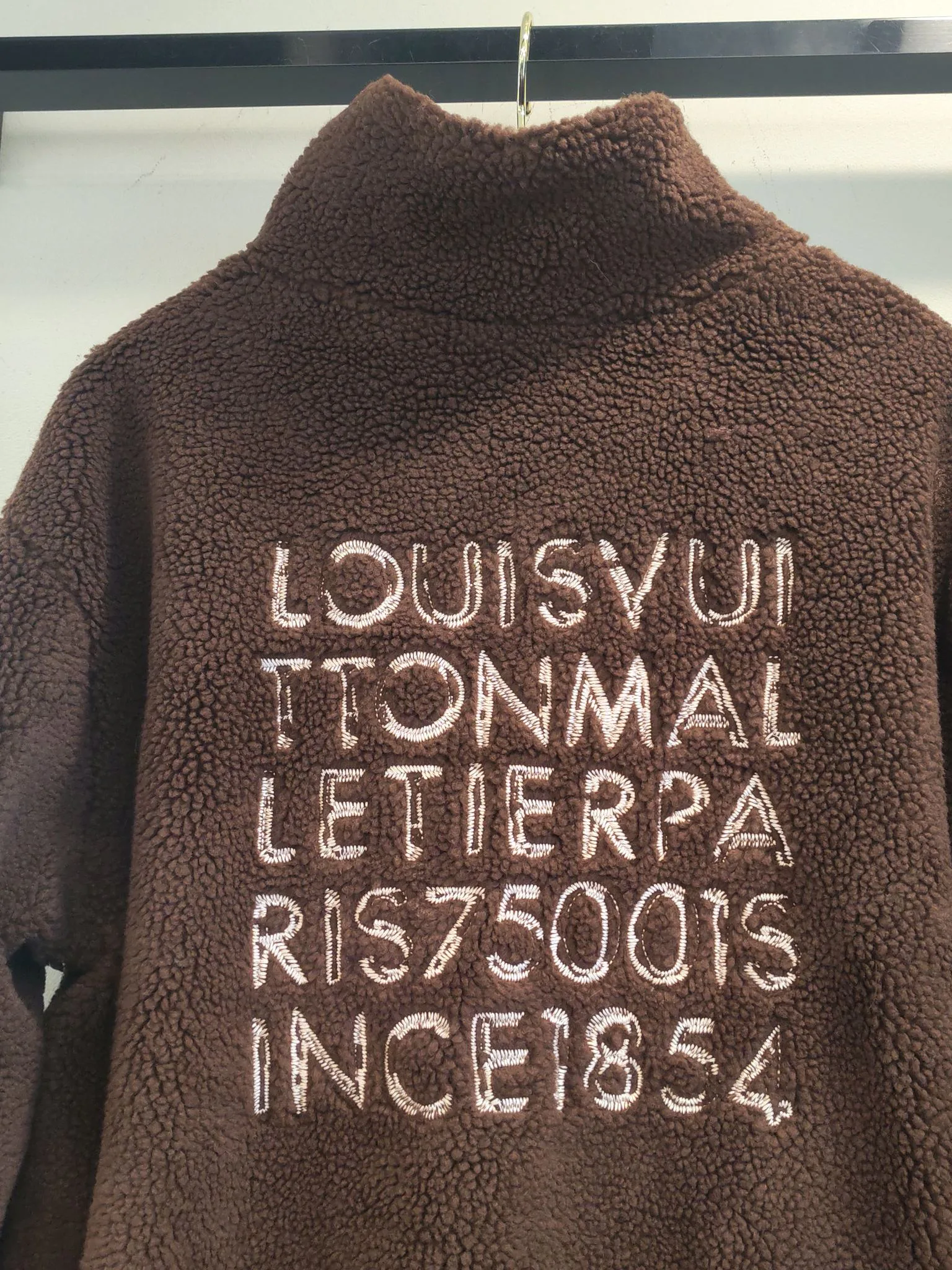 Куртки И Пуховики Женские Louis Vuitton 860842