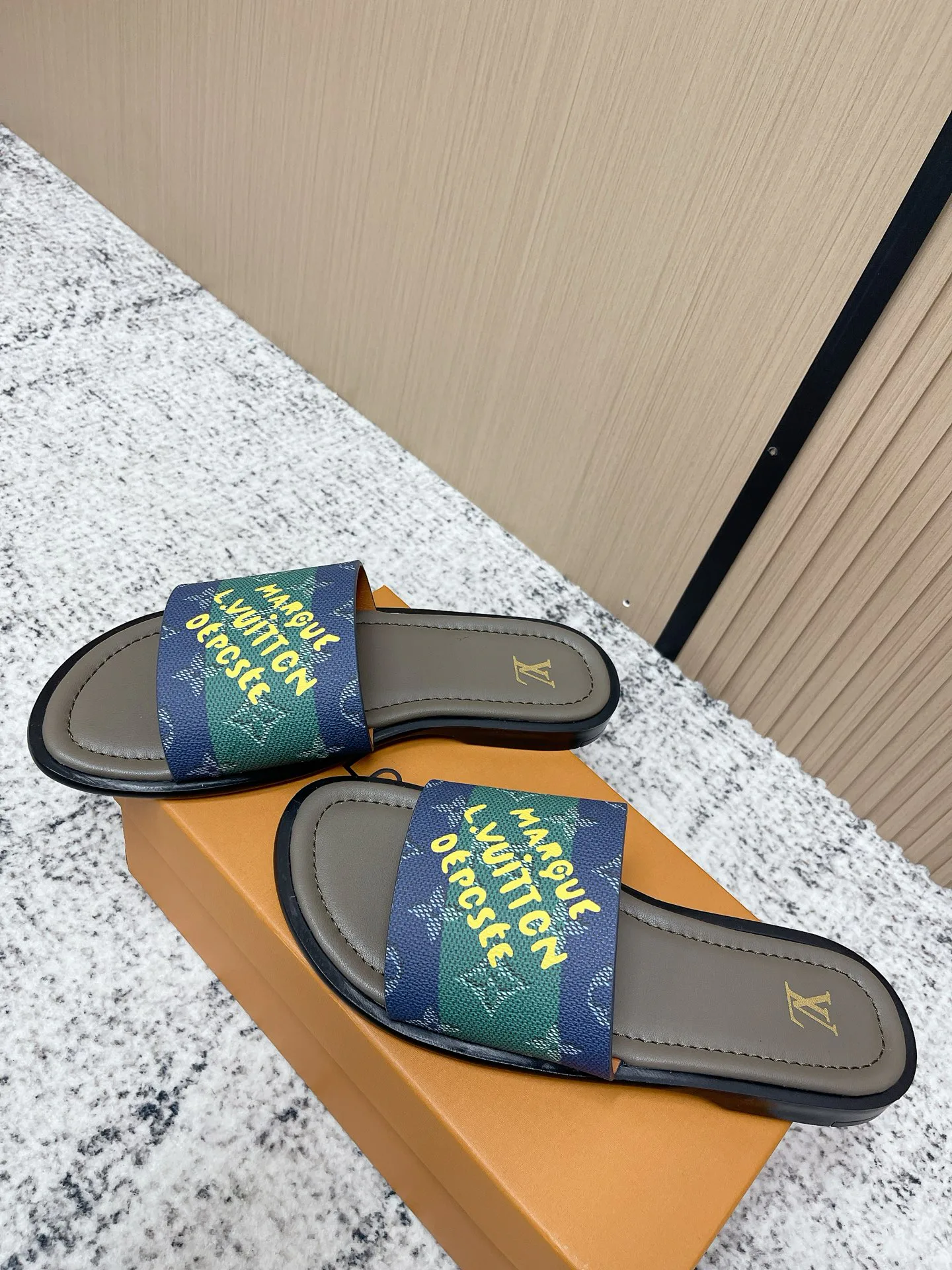Сандалии Мужские Louis Vuitton 12785773