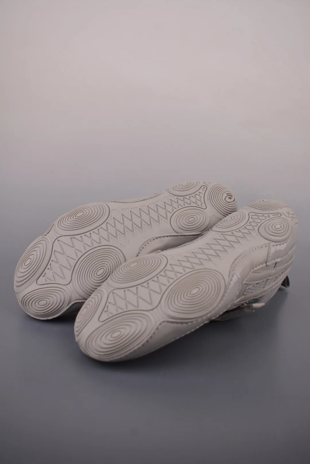 Кроссовки Женские Asics 18743884