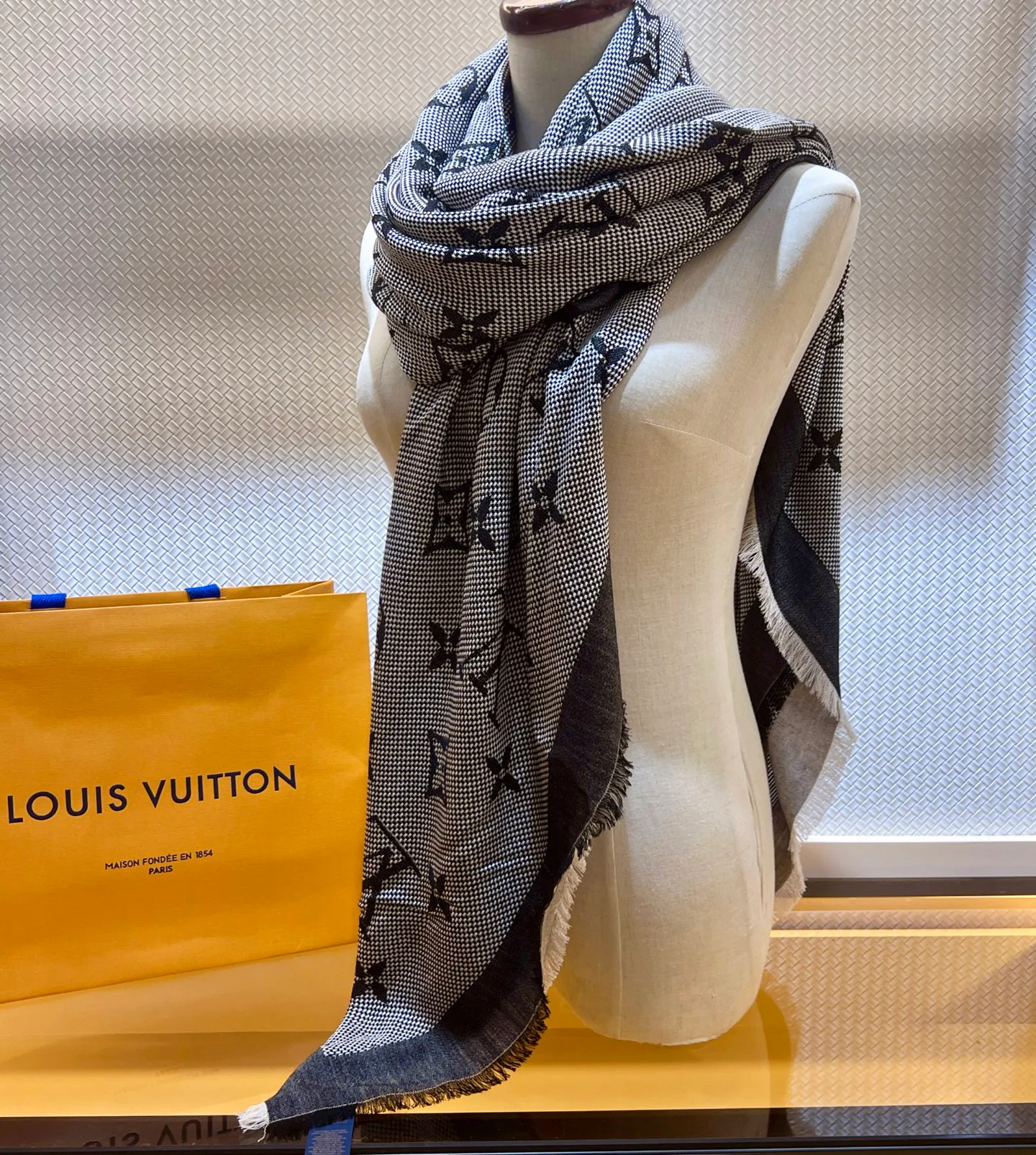 Шарфы Louis Vuitton 590065