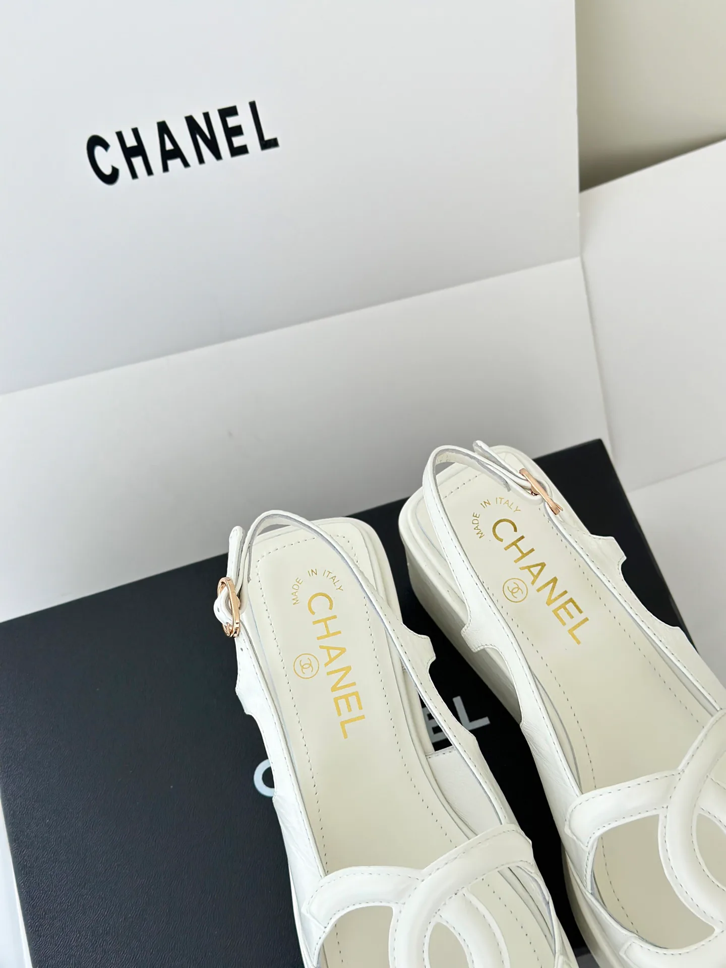 Босоножки Женские Chanel 18143038