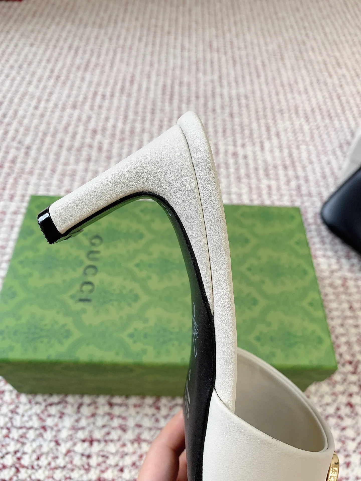 Босоножки Женские Gucci 13438268