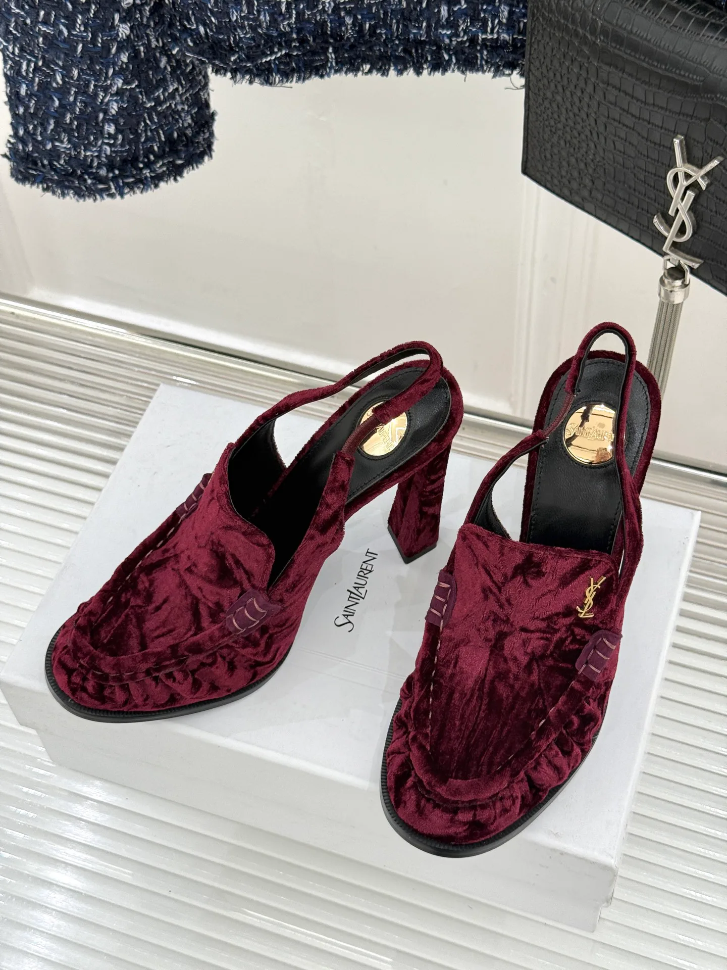 Босоножки Женские Saint Laurent 11312310