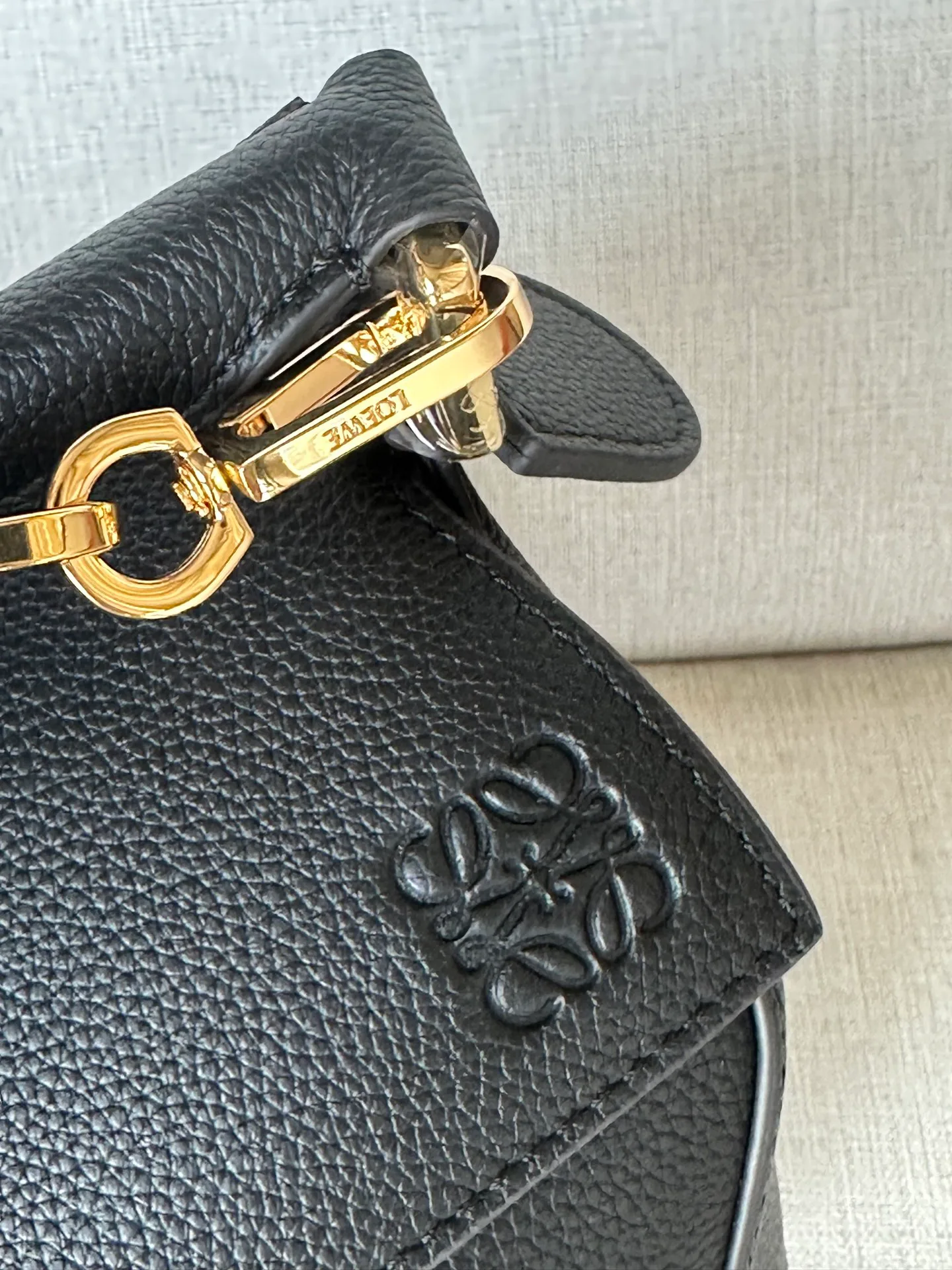 Классические Сумки Женские Loewe 17303173