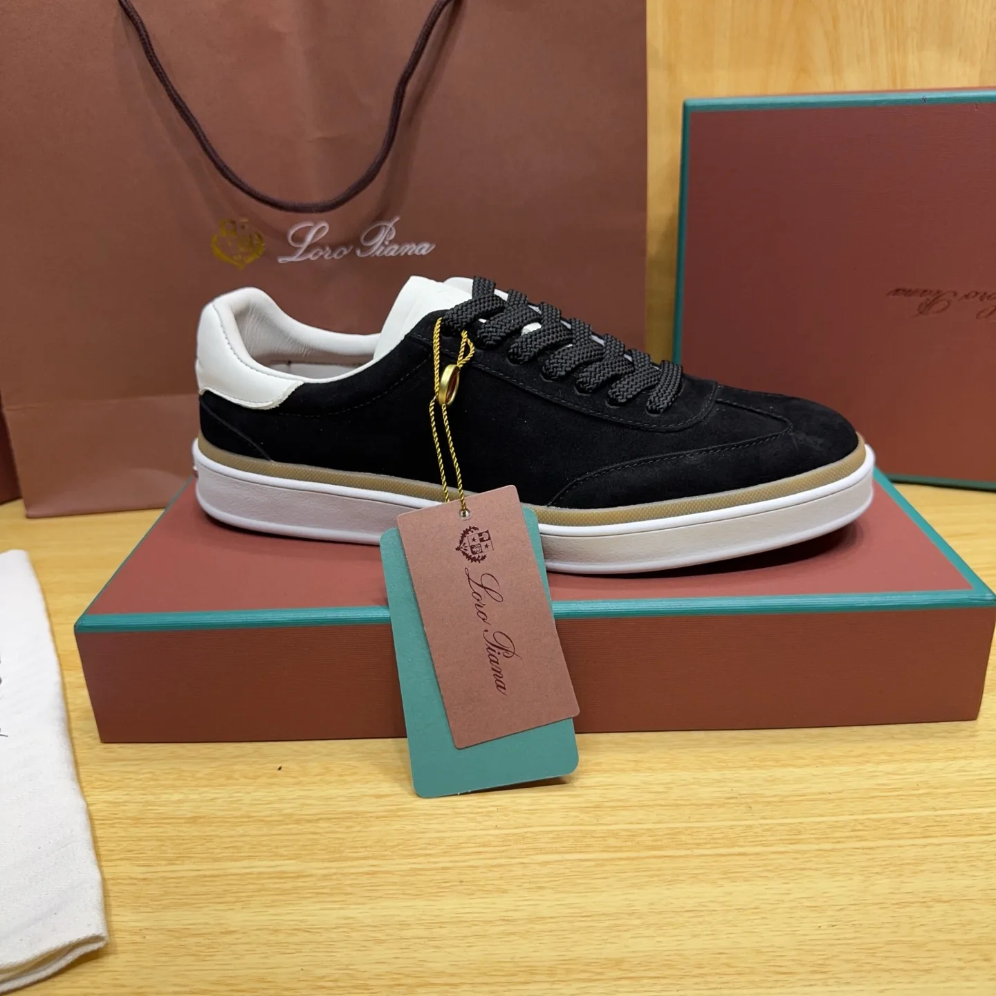 Кроссовки Женские Loro Piana 18263652