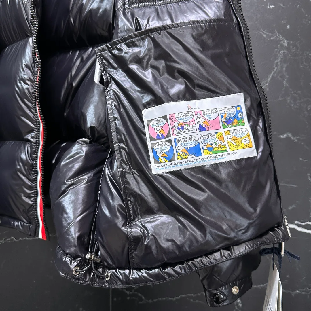 Куртки И Пуховики Мужские Moncler 4605852