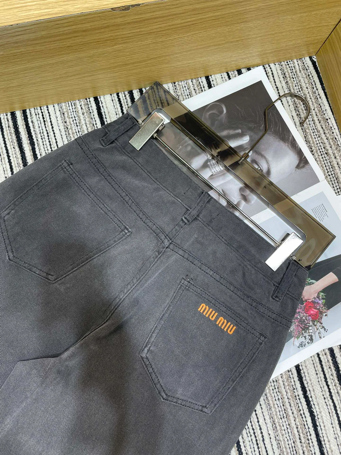 Джинсы Женские Miu Miu 18735083