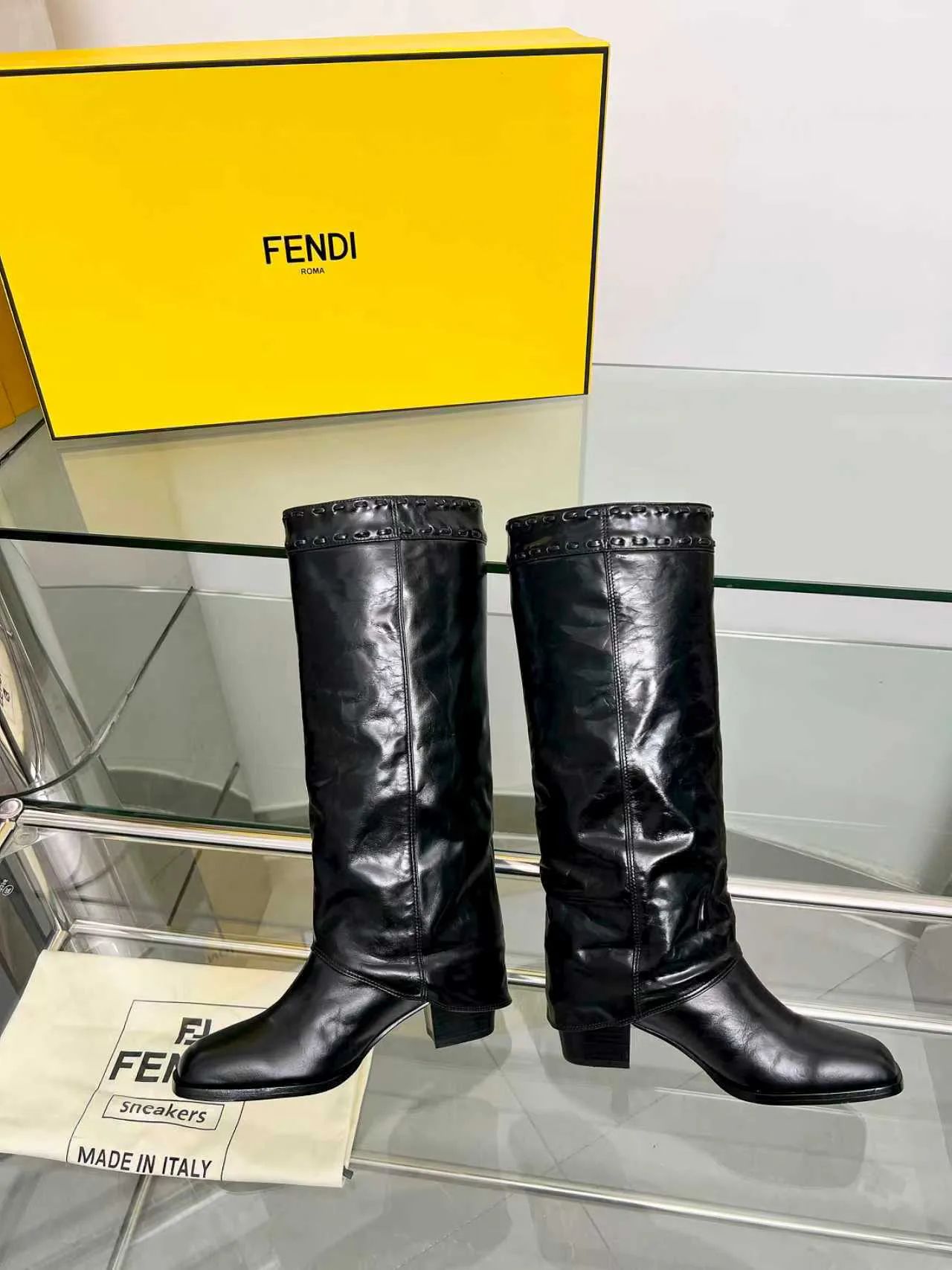 Сапоги Женские Fendi 18104315