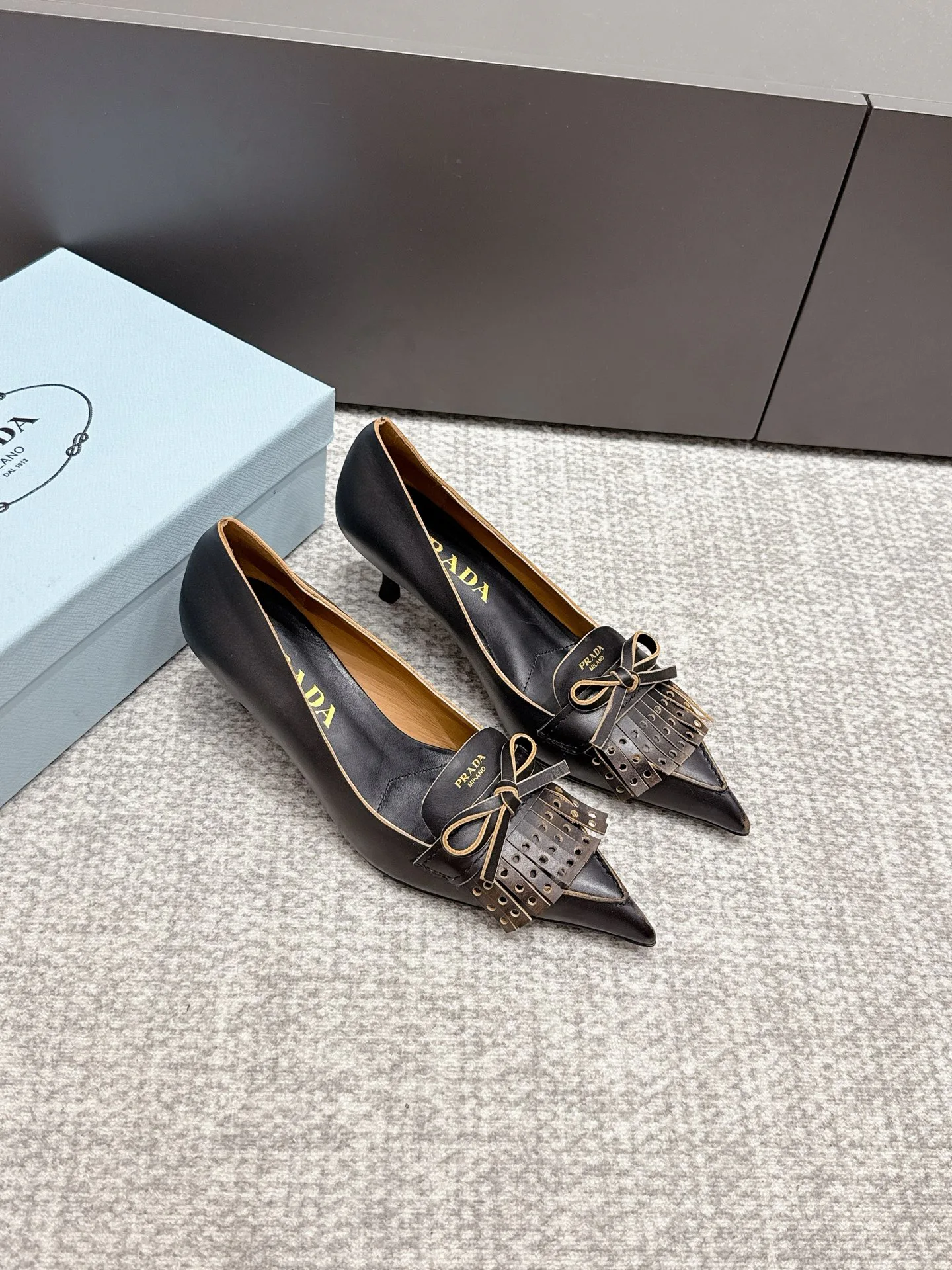 Туфли Женские Prada 13540599