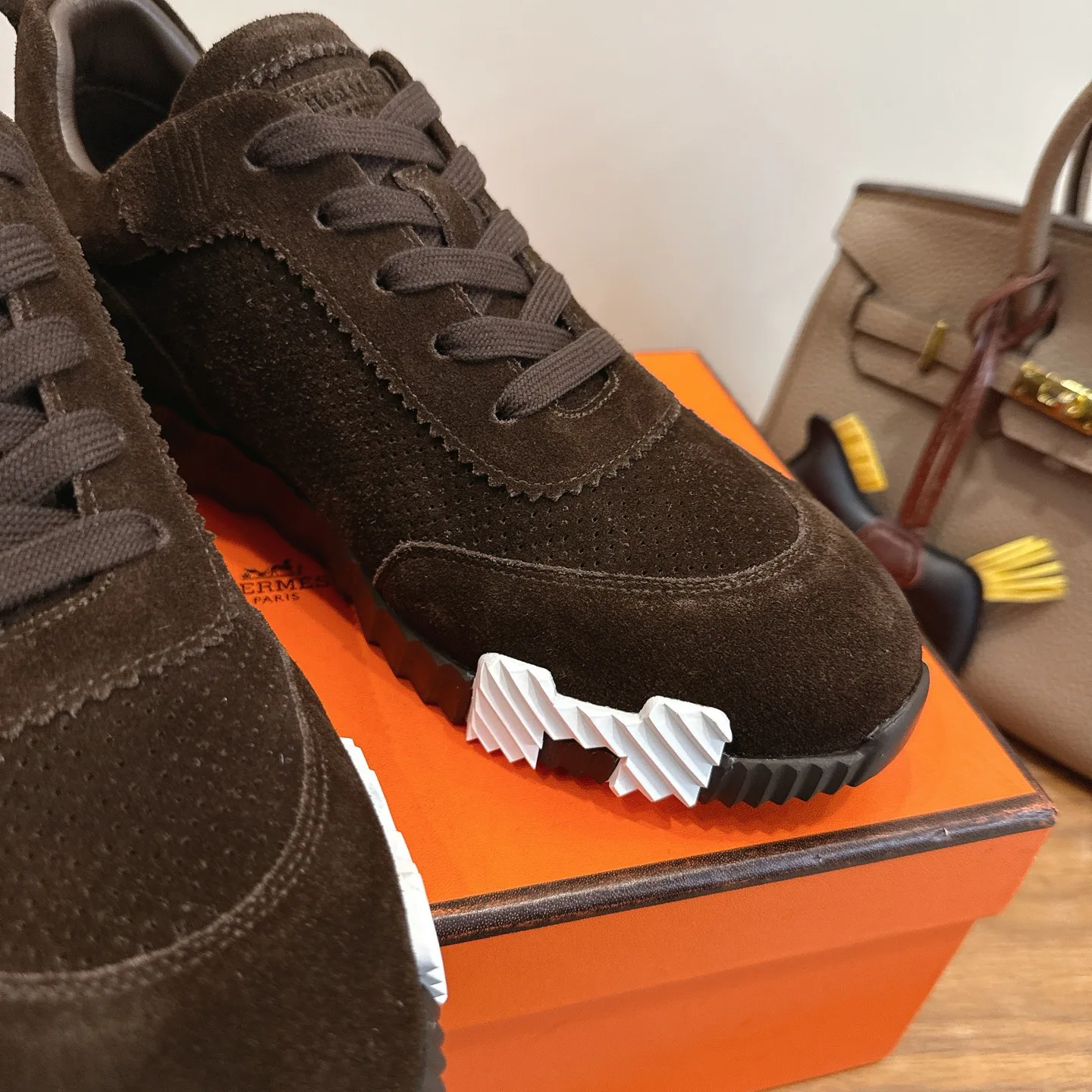 Кроссовки Женские Hermes 11336533