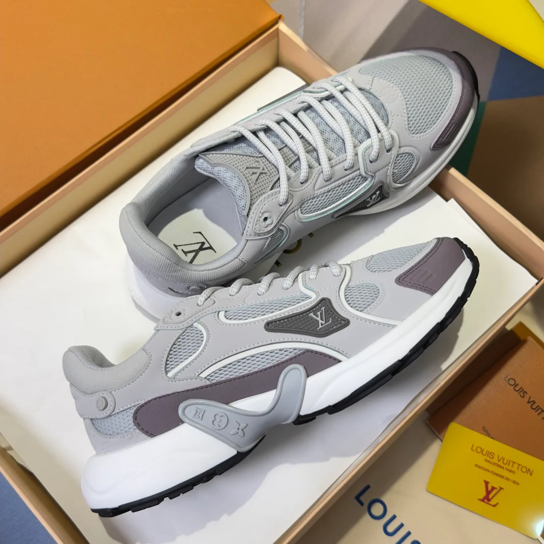 Кроссовки Женские Louis Vuitton 11646822