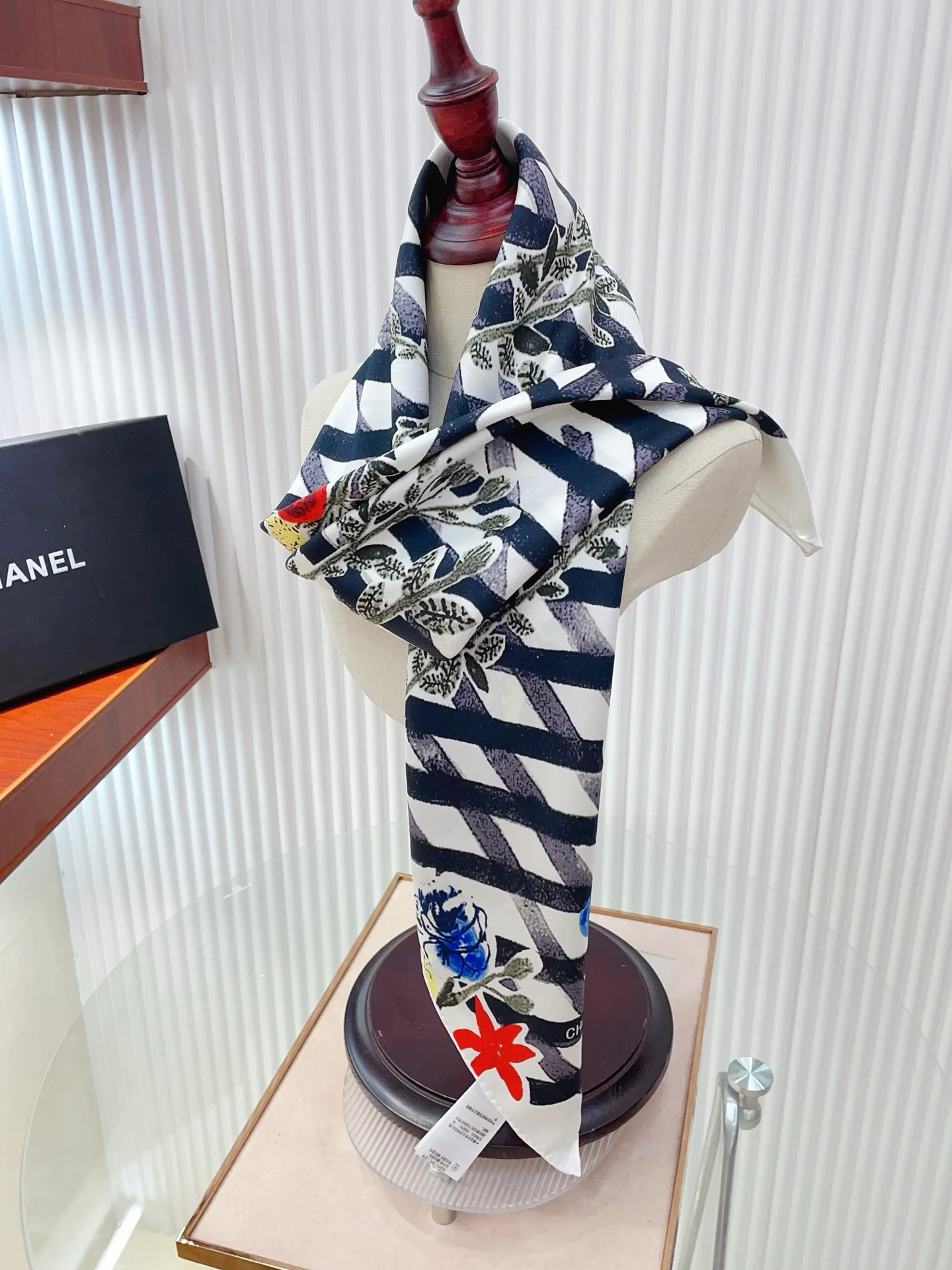 Платки Chanel 13119774