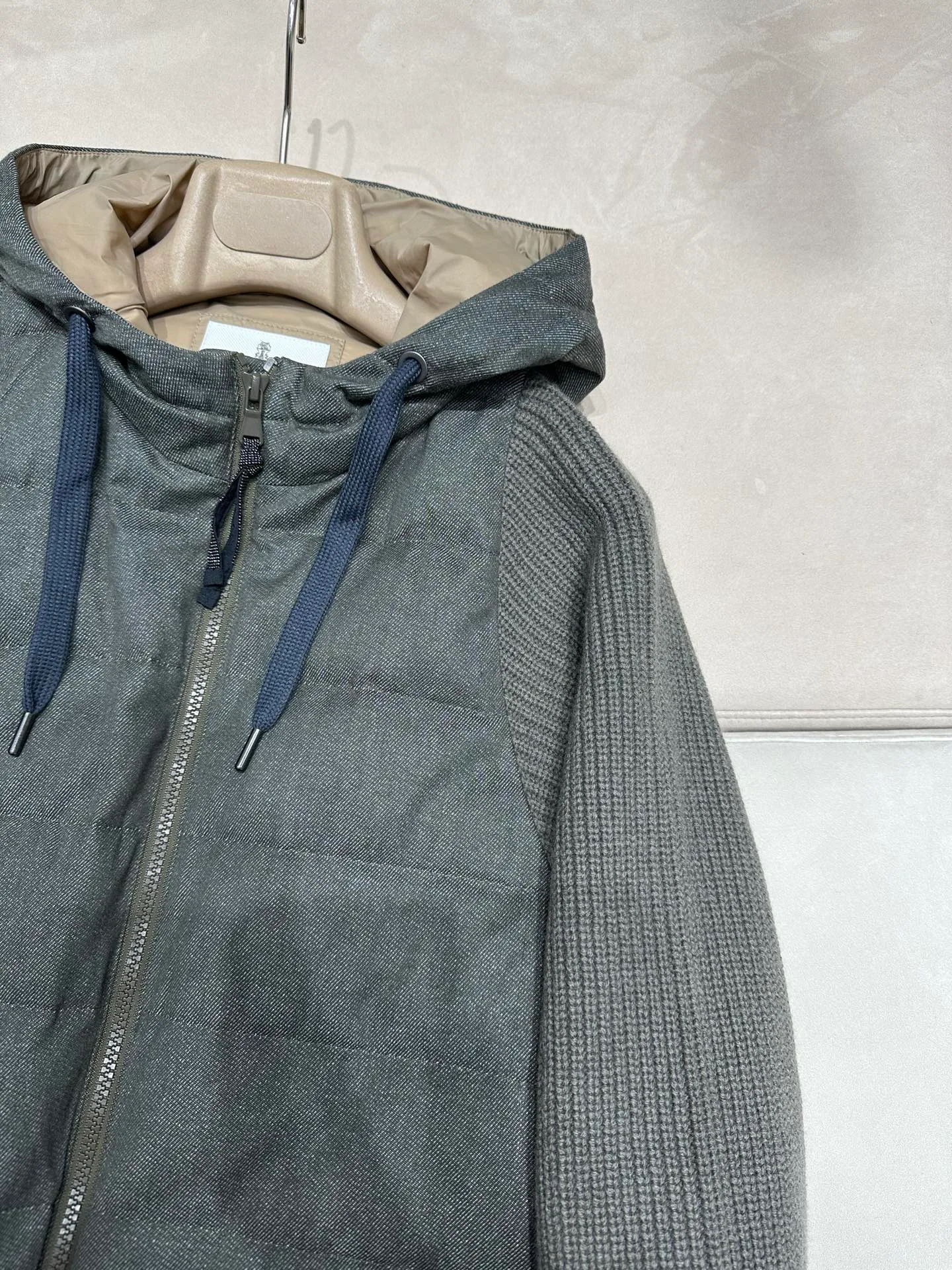 Куртки И Пуховики Женские Brunello Cucinelli 18237323