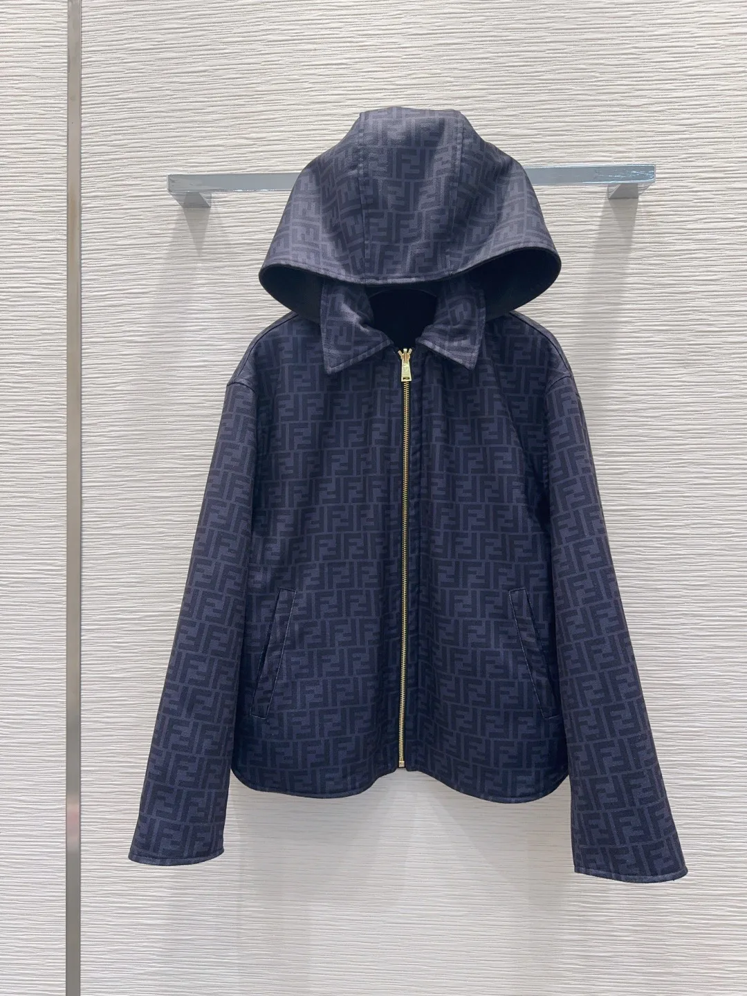 Куртки И Пуховики Женские Fendi 907002