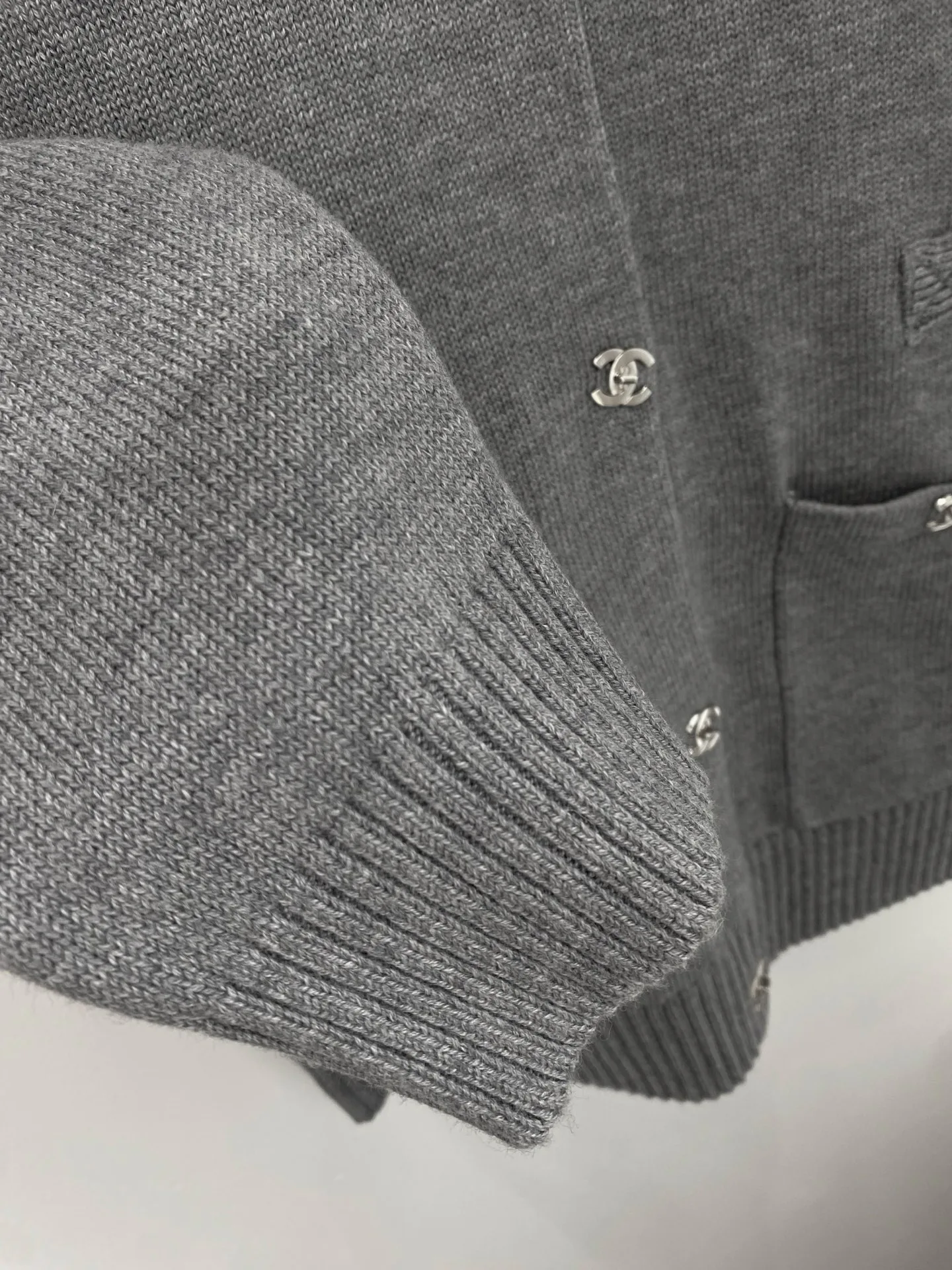 Джемперы И Свитеры Женские Chanel 16893234