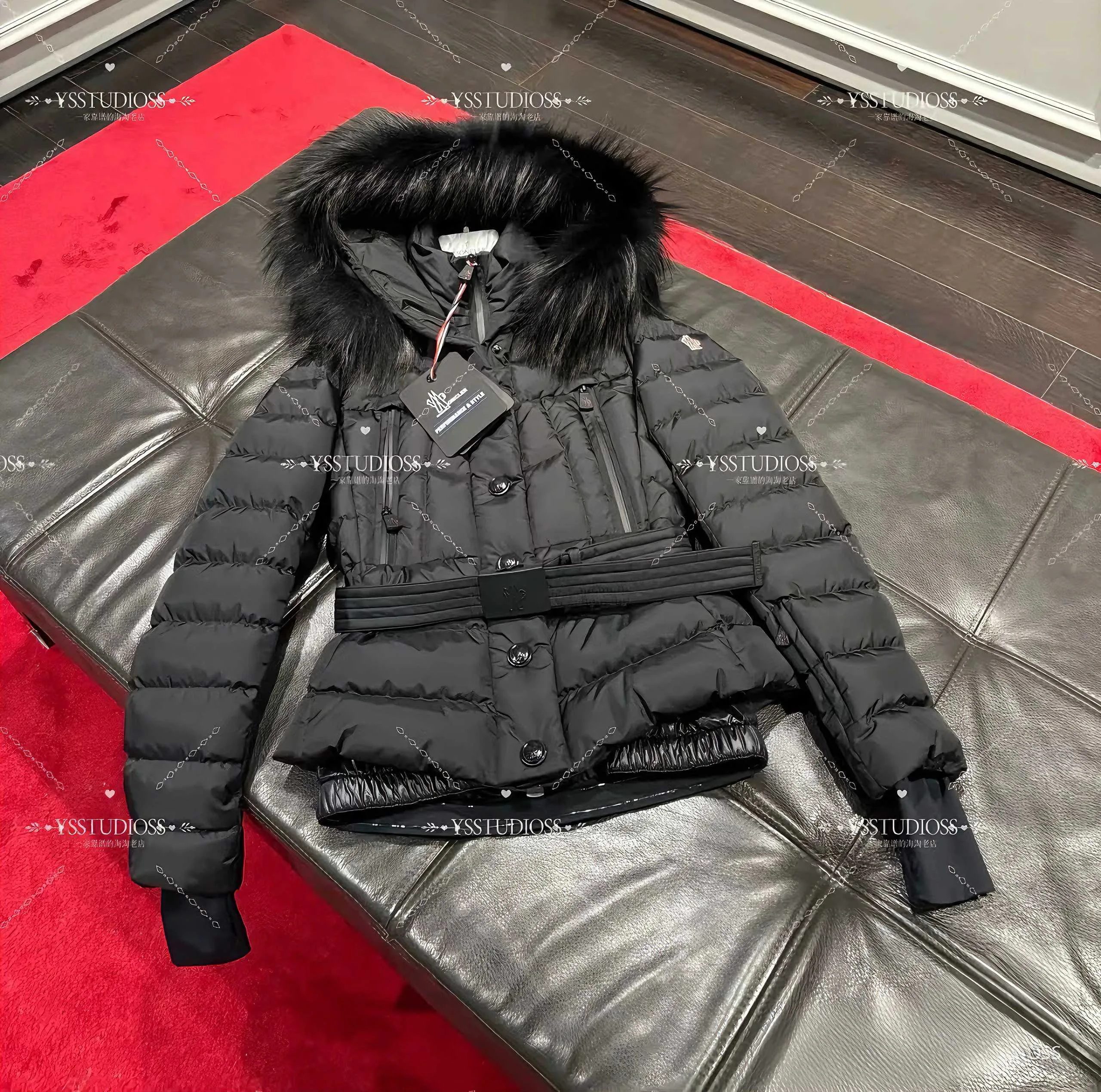 Куртки И Пуховики Женские Moncler 18710172